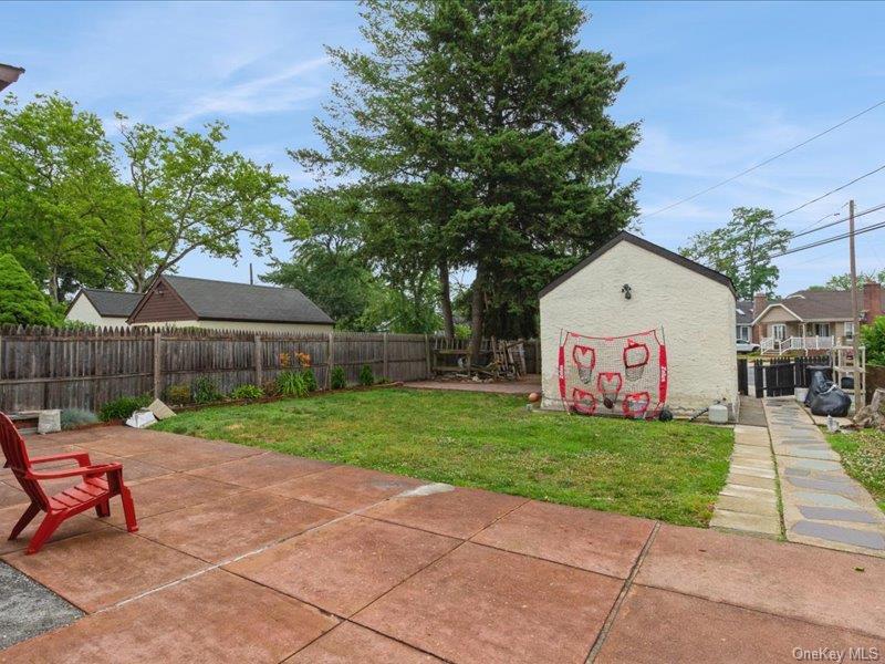 Single Family Lakeview Avenue Nassau County, NY 11563, MLS-1015546-23