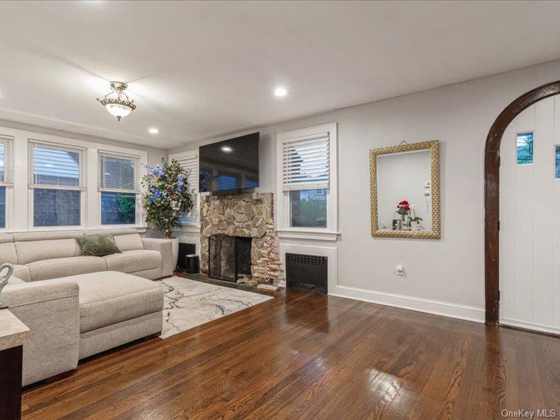 Single Family Lakeview Avenue Nassau County, NY 11563, MLS-1015546-3