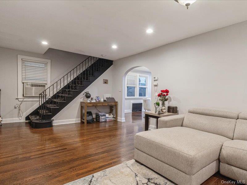Single Family Lakeview Avenue Nassau County, NY 11563, MLS-1015546-4