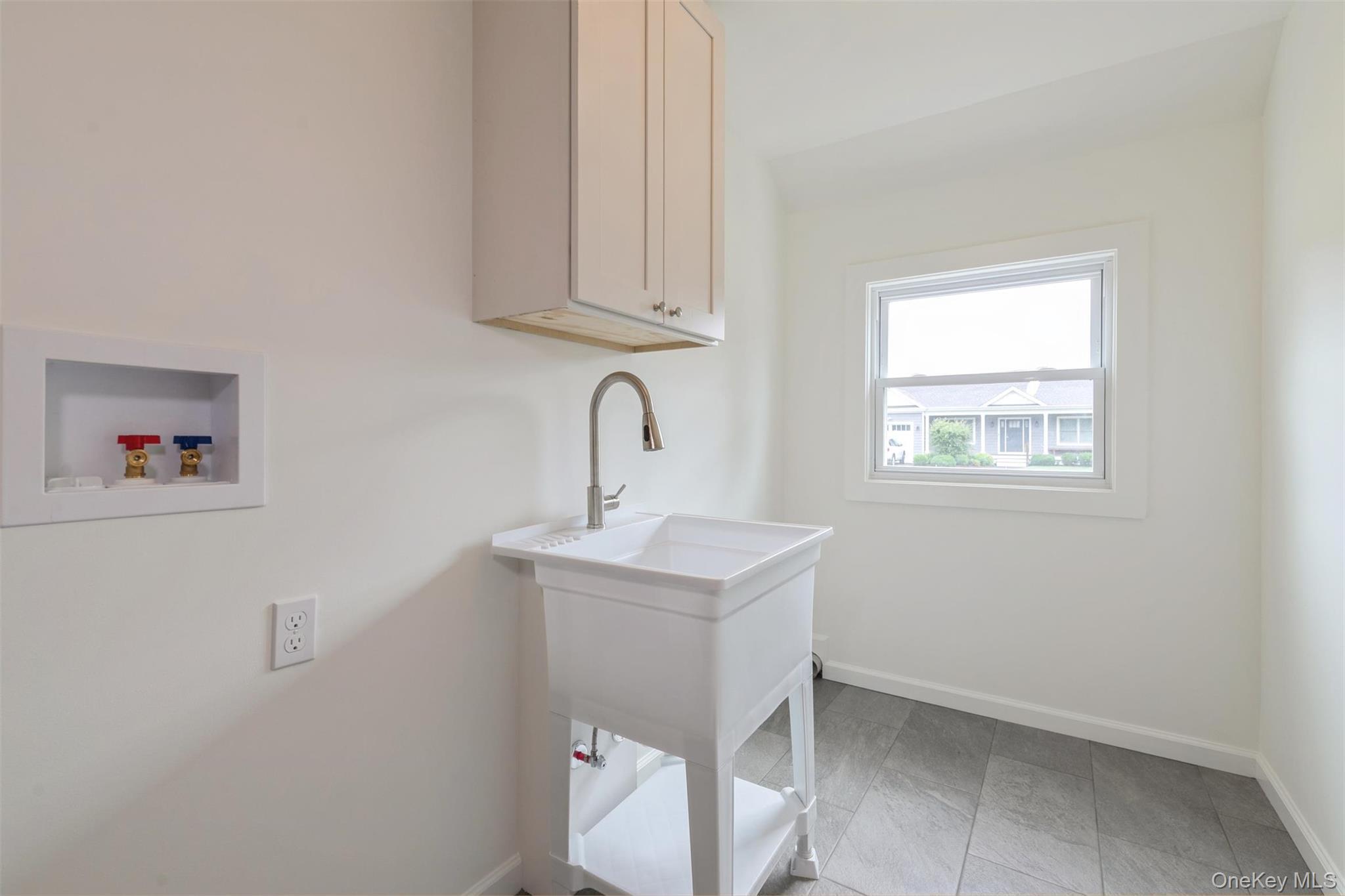 Single Family N Ocean Avenue Suffolk County, NY 11934, MLS-1015550-33