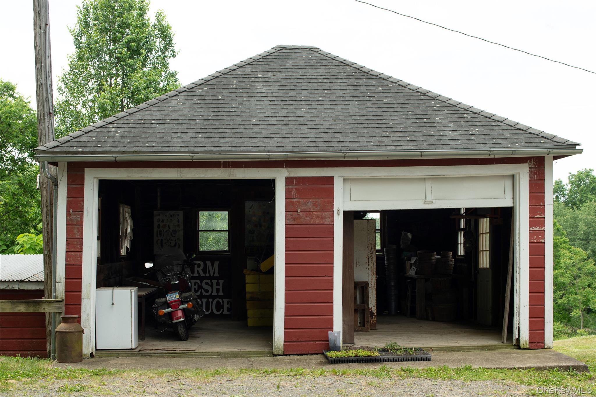 Single Family Albany Post Road  Dutchess County, NY 12572, MLS-1015551-10
