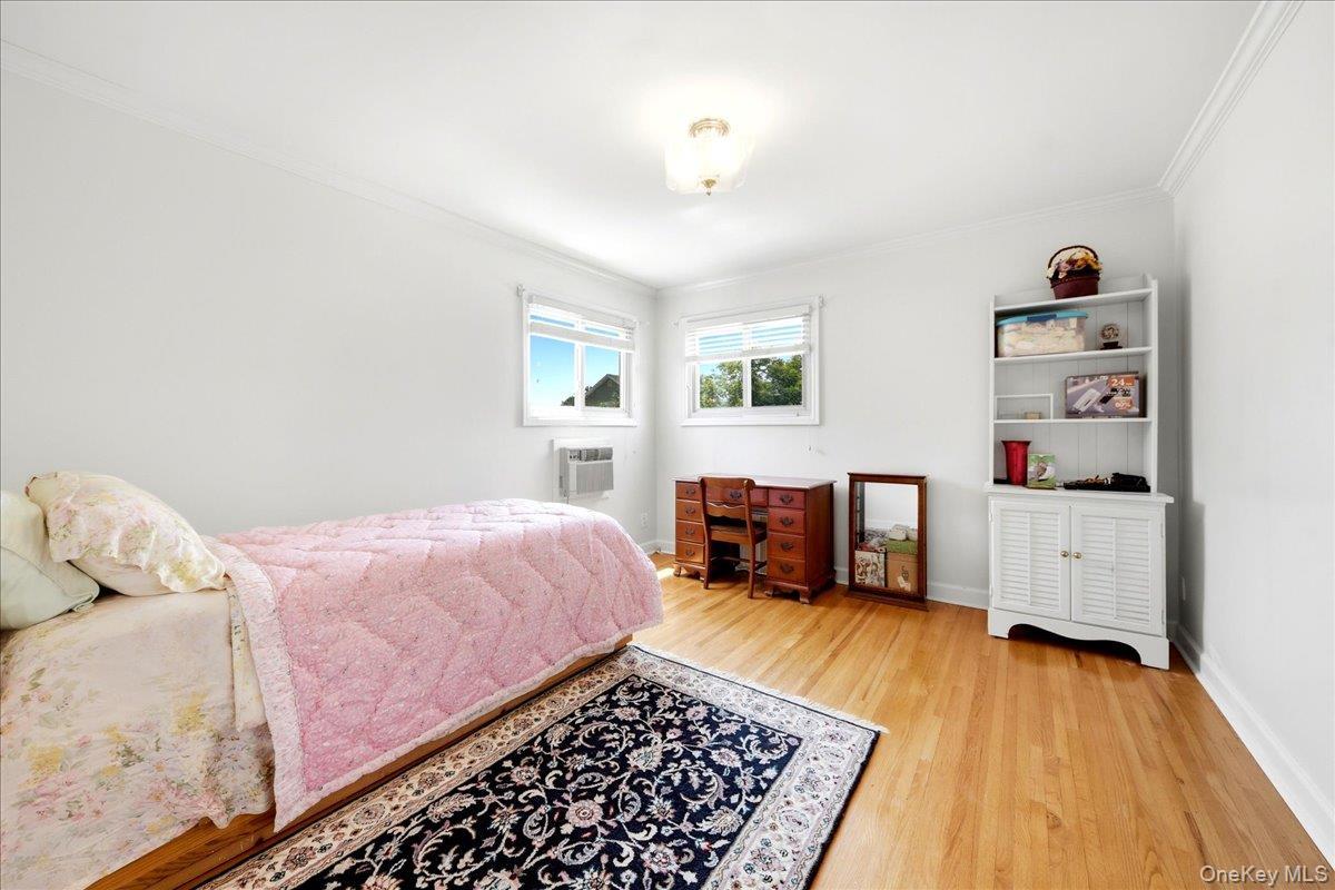 Single Family Giegerich Bronx, NY 10465, MLS-1015562-18