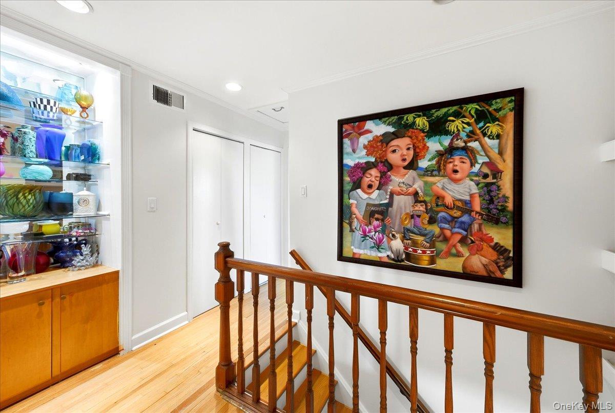 Single Family Giegerich Bronx, NY 10465, MLS-1015562-19