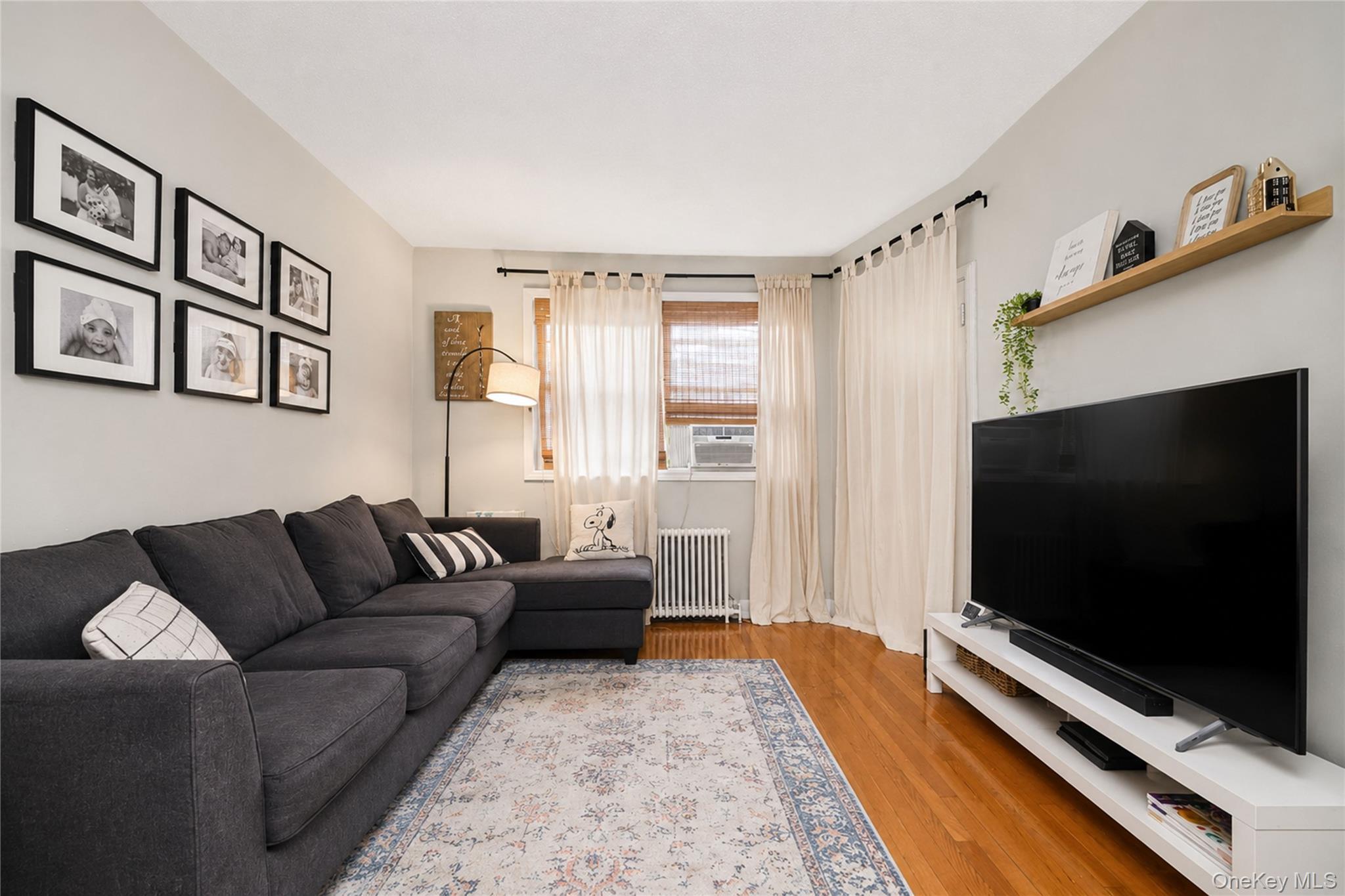 Single Family Dongan Avenue Staten Island, NY 10314, MLS-1015566-12