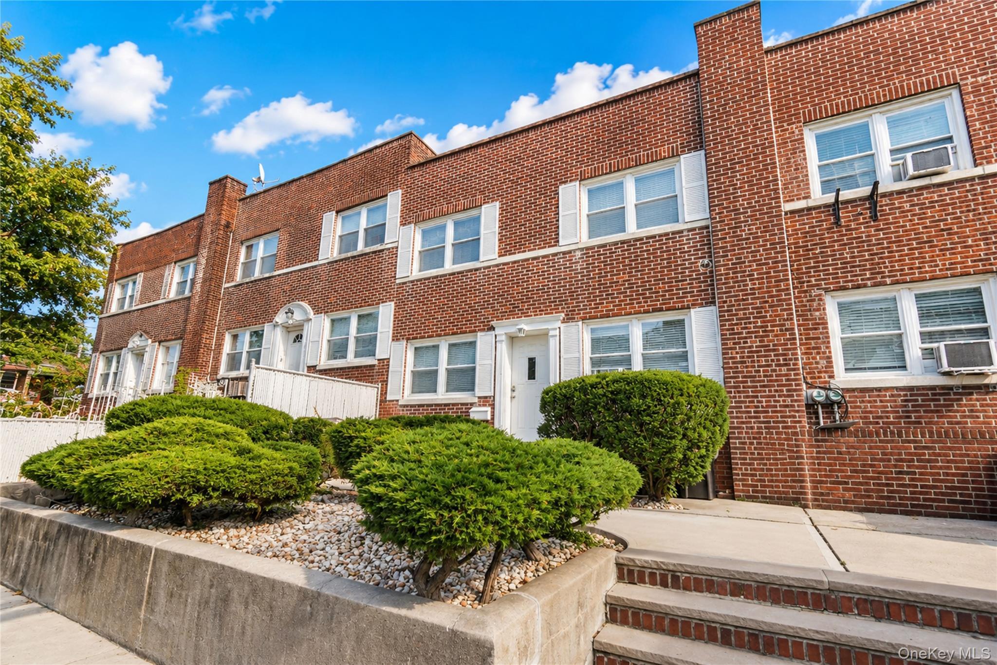 Single Family Dongan Avenue Staten Island, NY 10314, MLS-1015566-2
