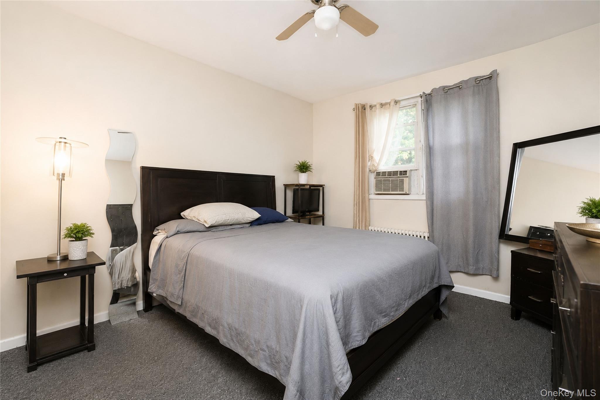 Single Family Dongan Avenue Staten Island, NY 10314, MLS-1015566-20