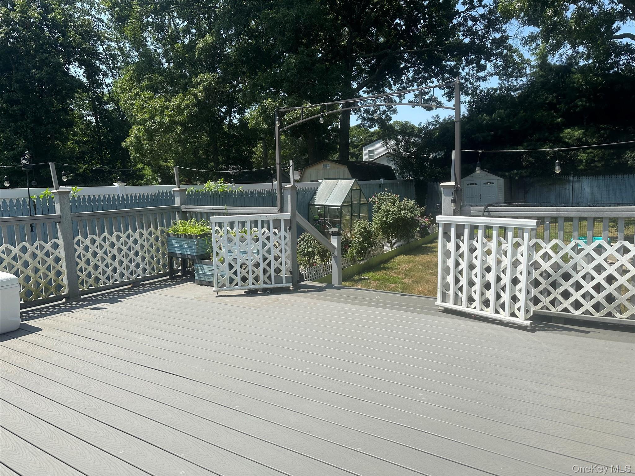 Single Family Robinwood Street  Suffolk County, NY 11950, MLS-1015648-15