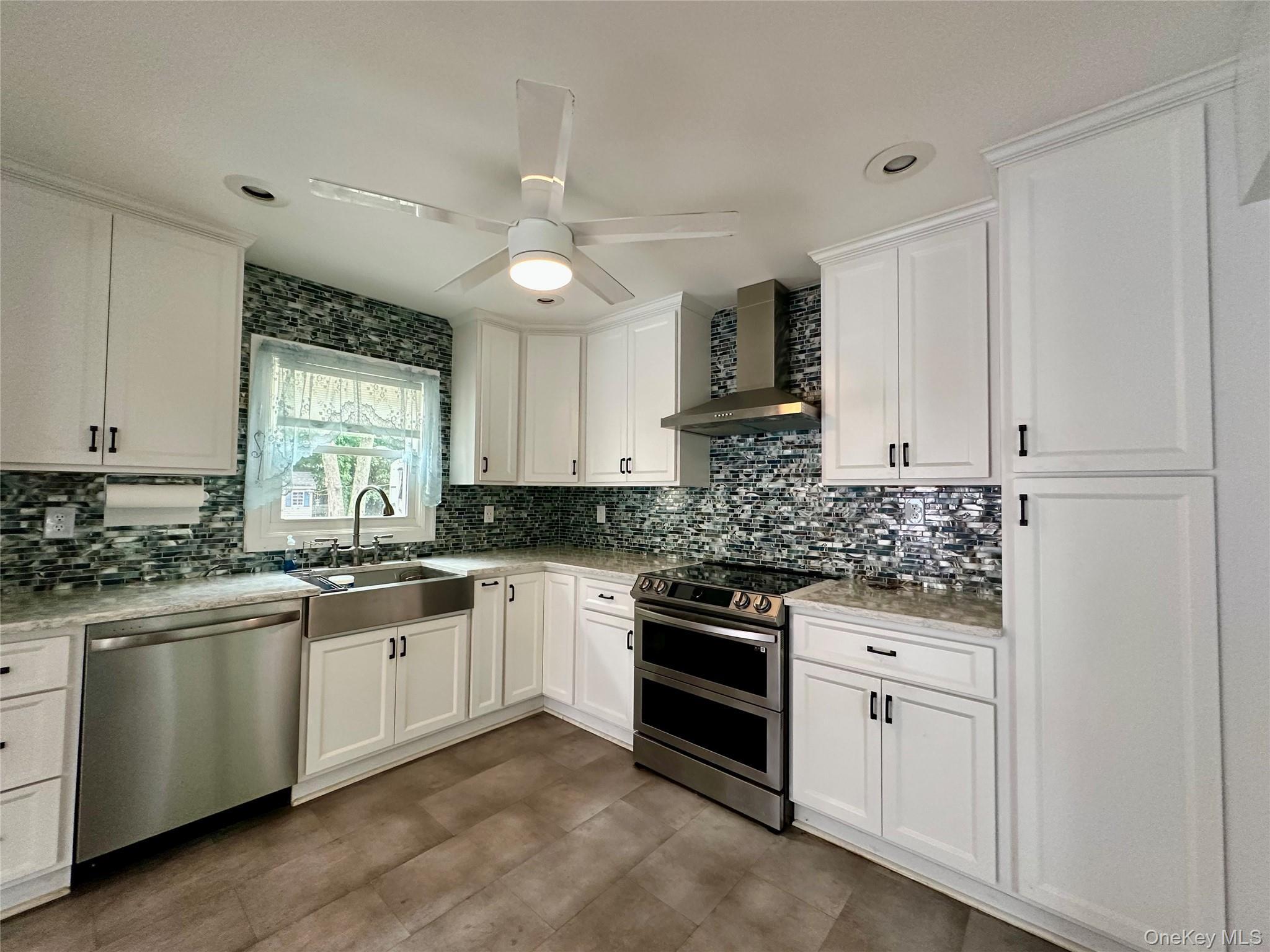 Single Family Robinwood Street Suffolk County, NY 11950, MLS-1015648-7