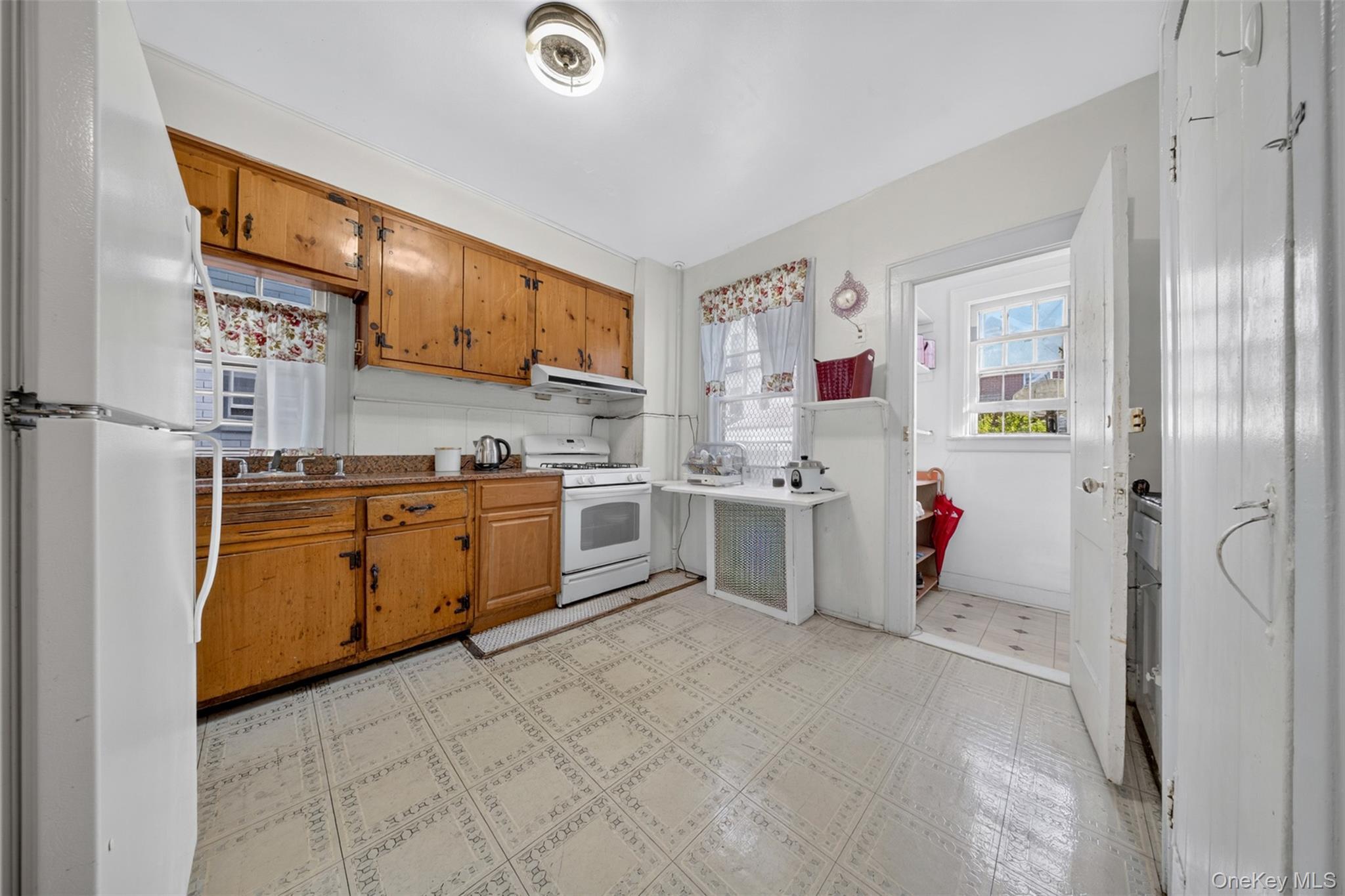 Single Family Denman Street Queens, NY 11373, MLS-1015657-7