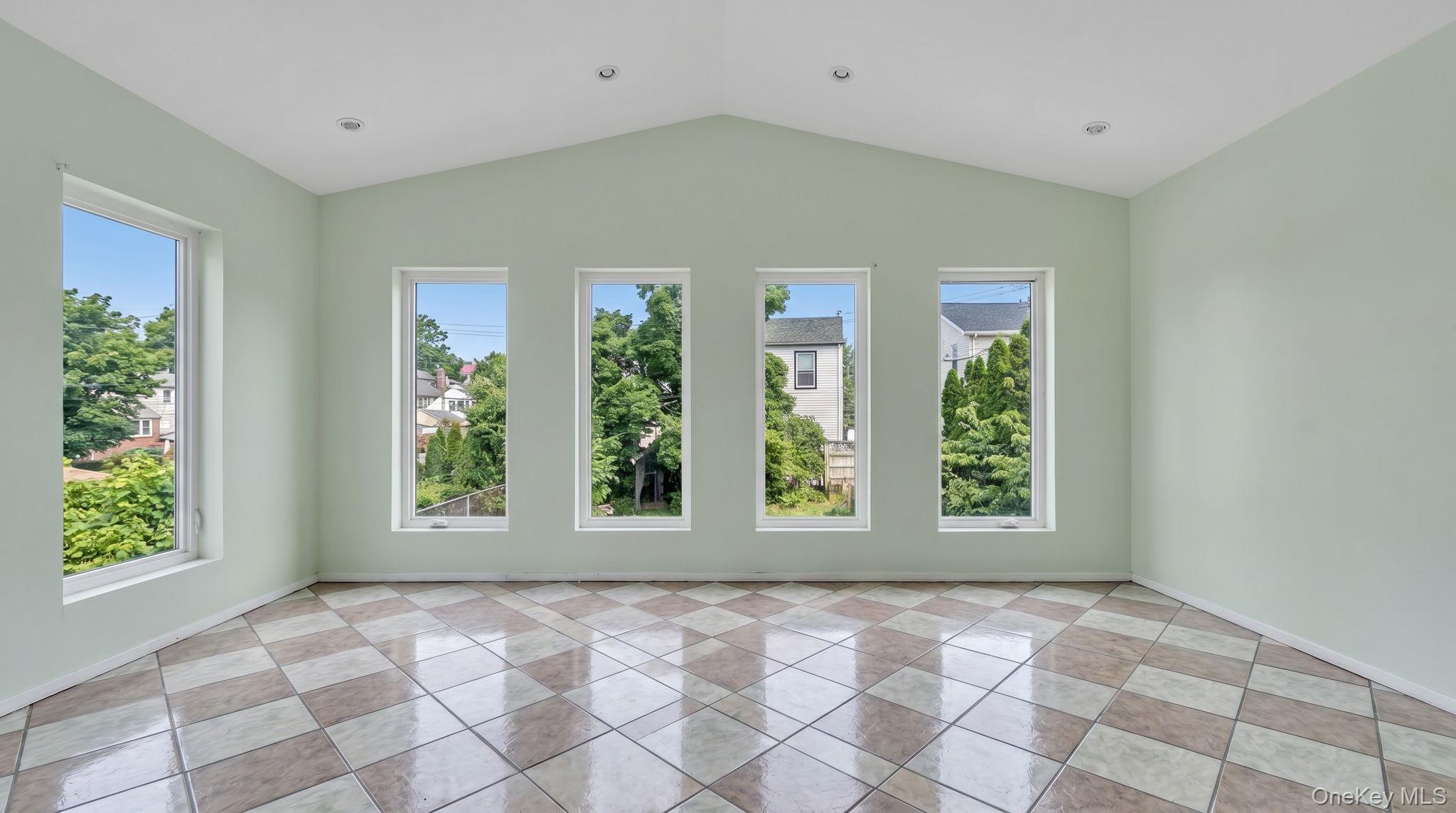 Single Family 92nd Brooklyn, NY 11236, MLS-1015706-12