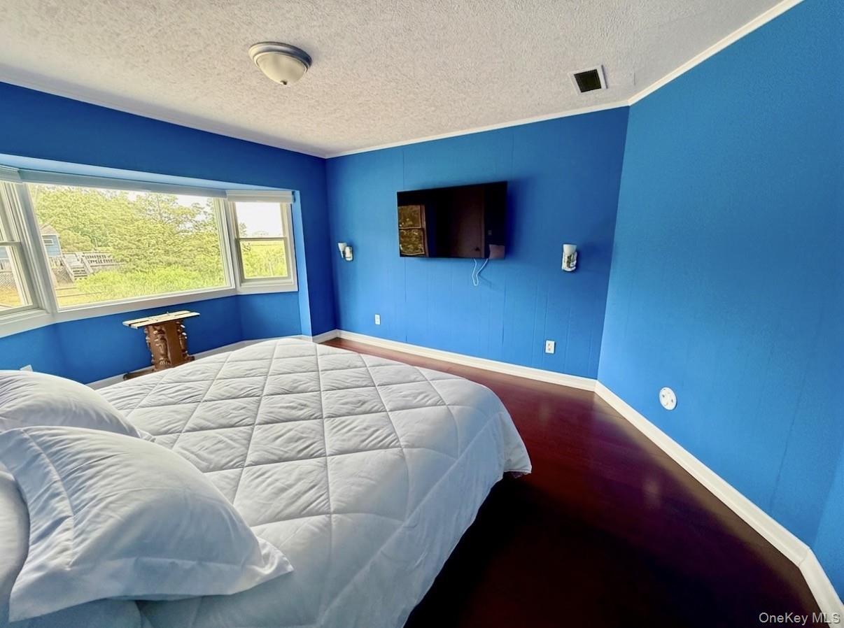 Single Family Moon Avenue Suffolk County, NY 11901, MLS-1015716-17