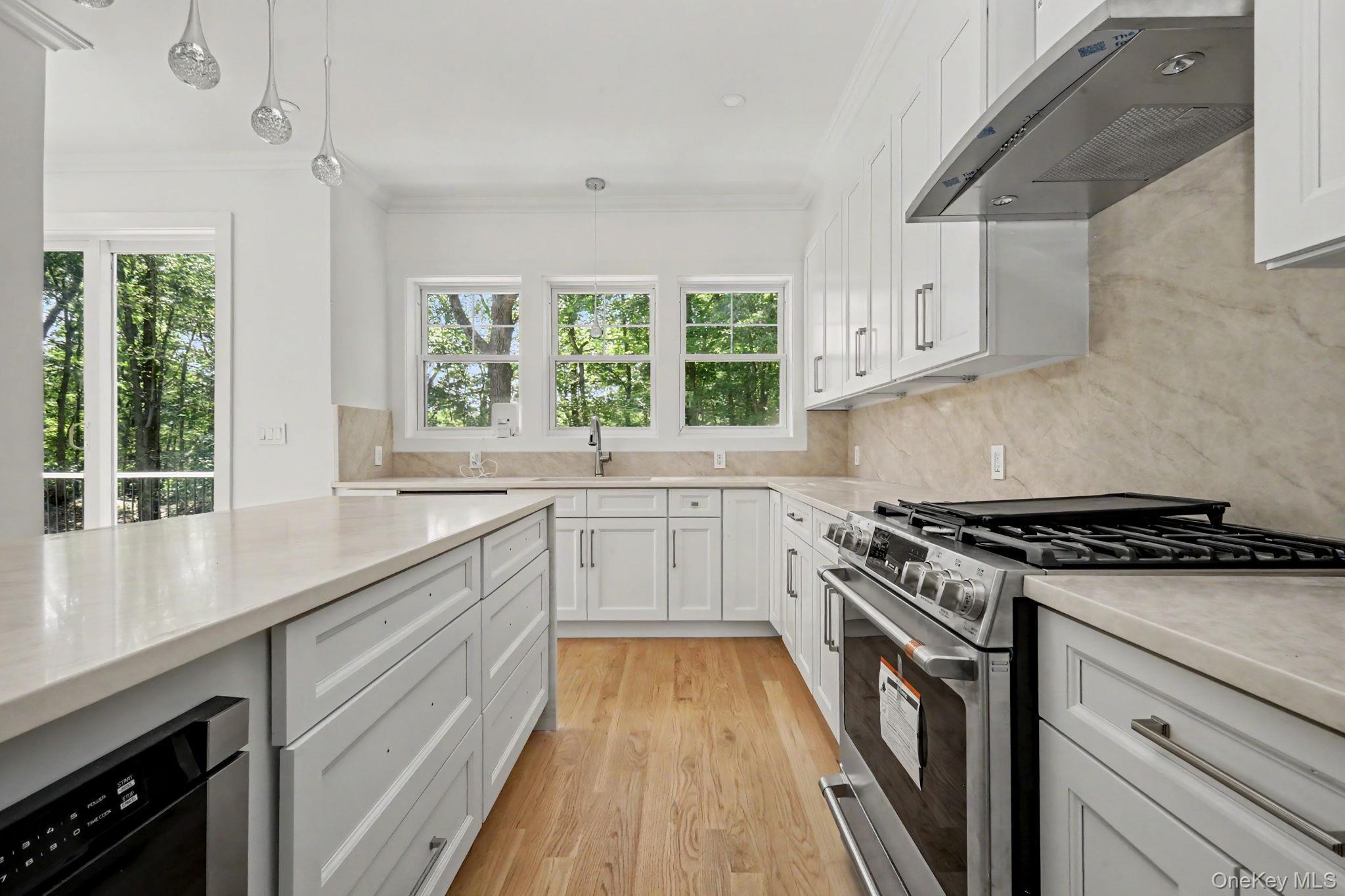 Single Family Laurel Road Westchester County, NY 10590, MLS-1015735-11