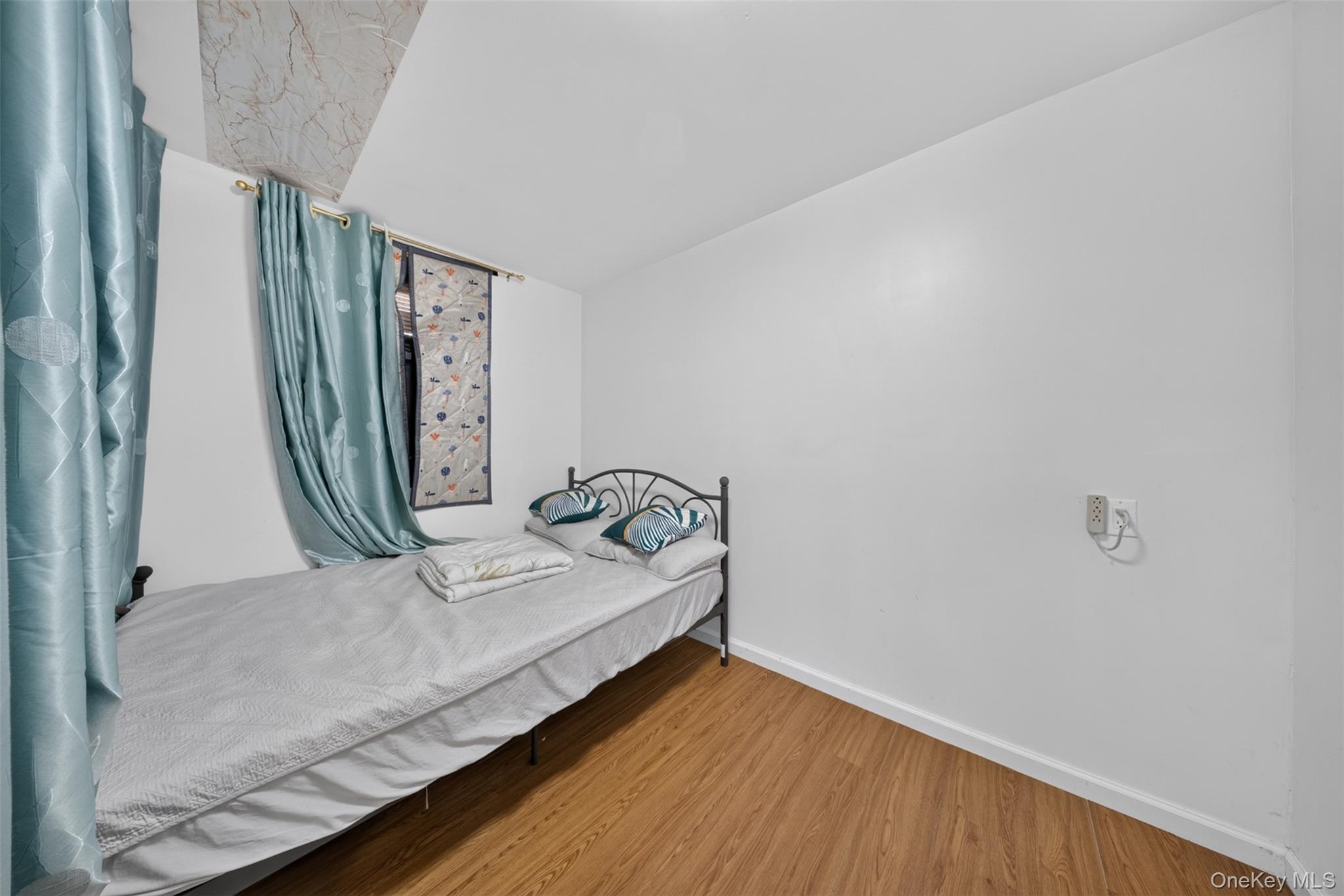 Single Family Alstyne Avenue  Queens, NY 11373, MLS-1015776-12