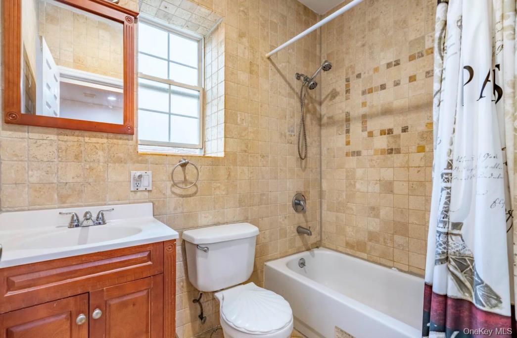 Single Family Hicks Street Bronx, NY 10469, MLS-1015835-12