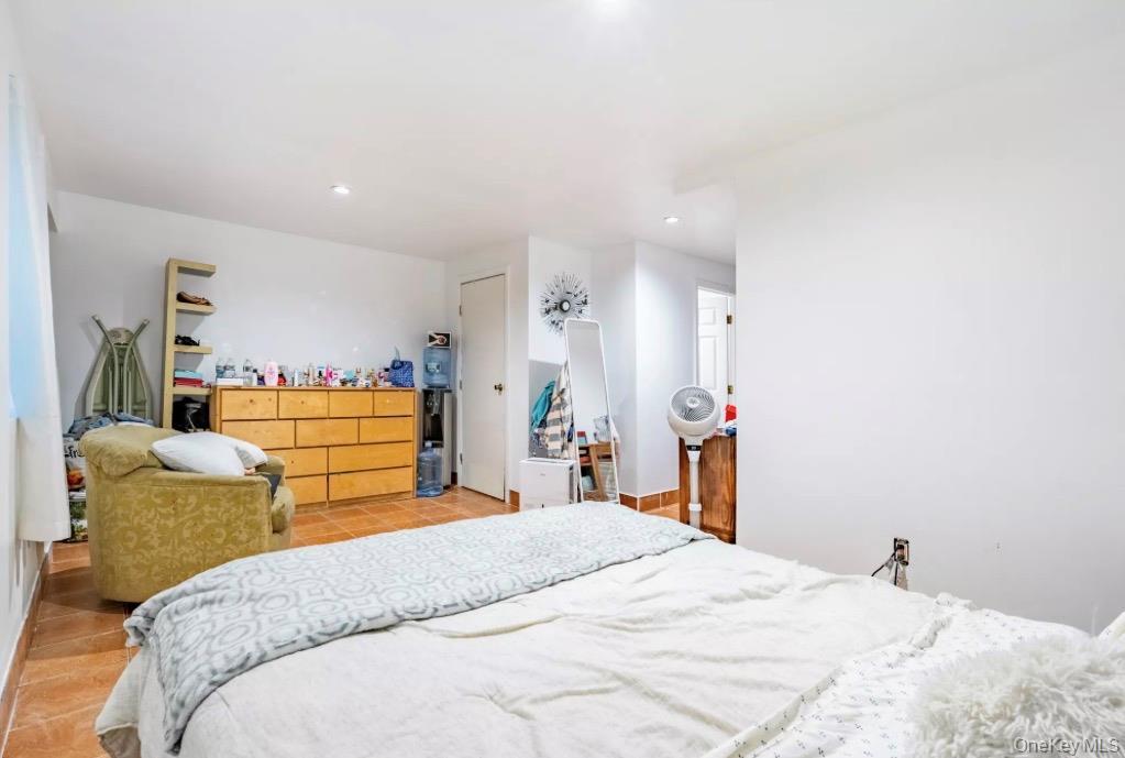 Single Family Hicks Street  Bronx, NY 10469, MLS-1015835-23