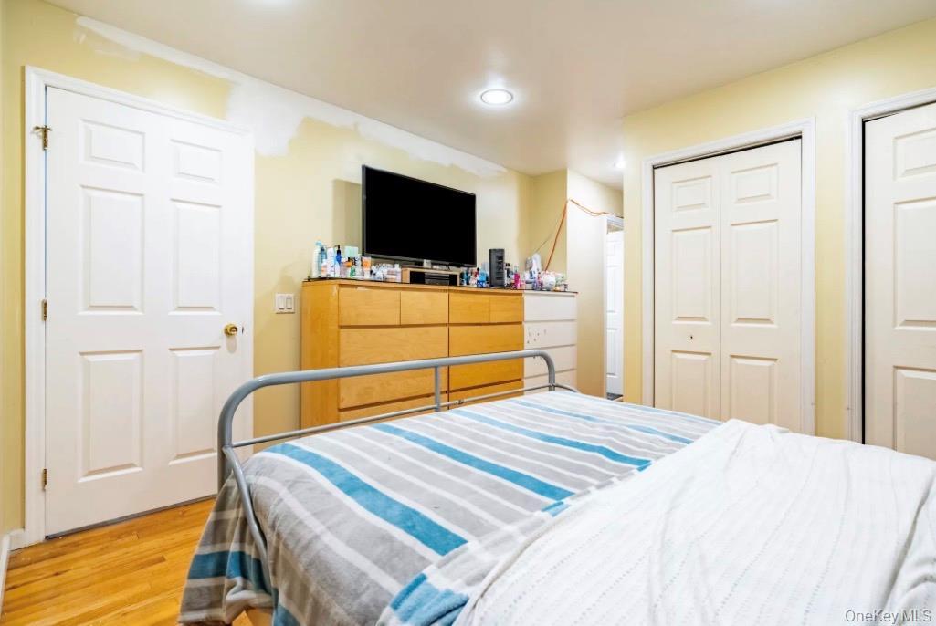 Single Family Hicks Street Bronx, NY 10469, MLS-1015835-6