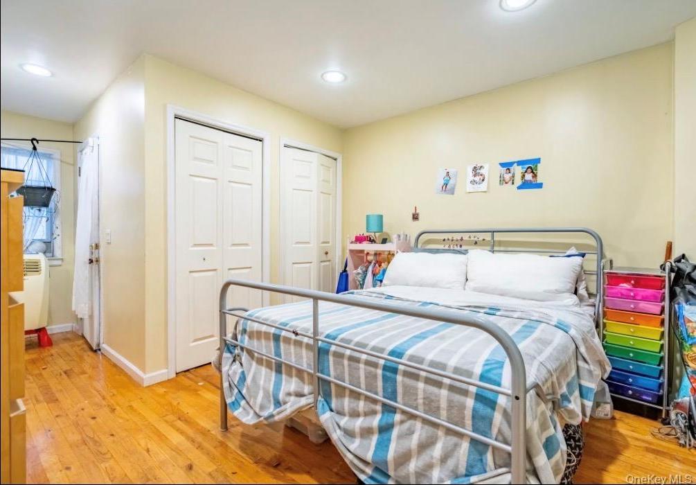 Single Family Hicks Street Bronx, NY 10469, MLS-1015835-8