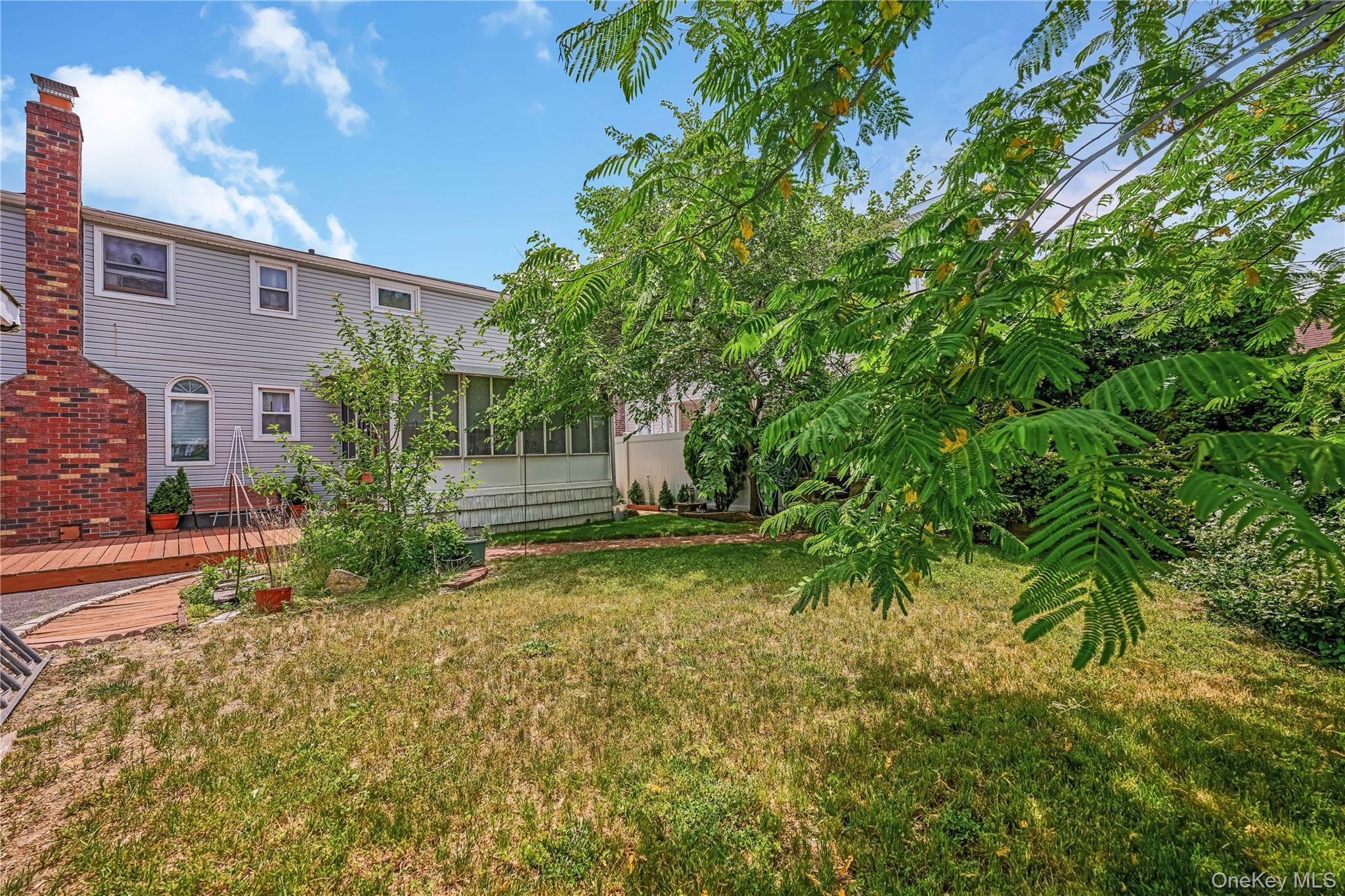 Single Family Sheridan Boulevard Nassau County, NY 11096, MLS-1015857-20