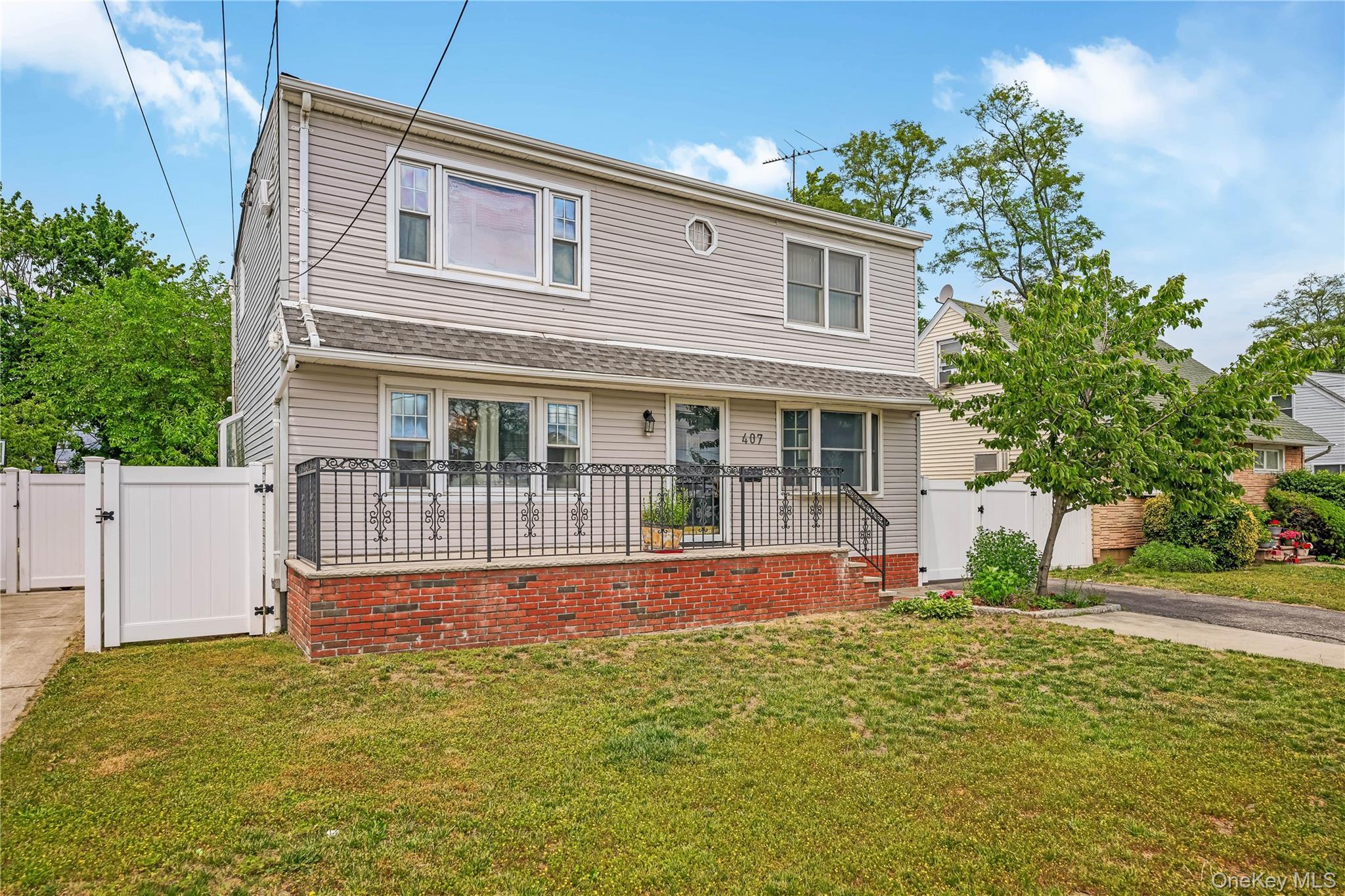 Single Family Sheridan Boulevard Nassau County, NY 11096, MLS-1015857-3