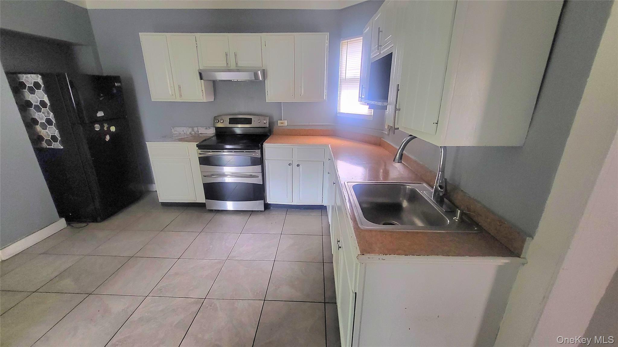 Single Family Mansion Street  Dutchess County, NY 12601, MLS-1015879-10
