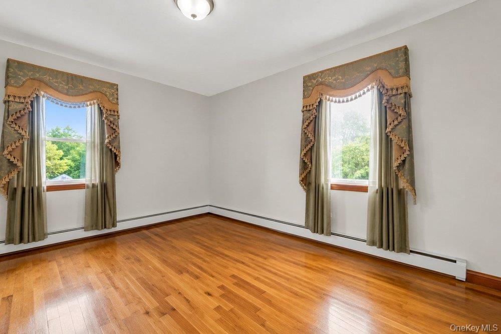 Single Family 233rd Street Queens, NY 11422, MLS-1015928-11