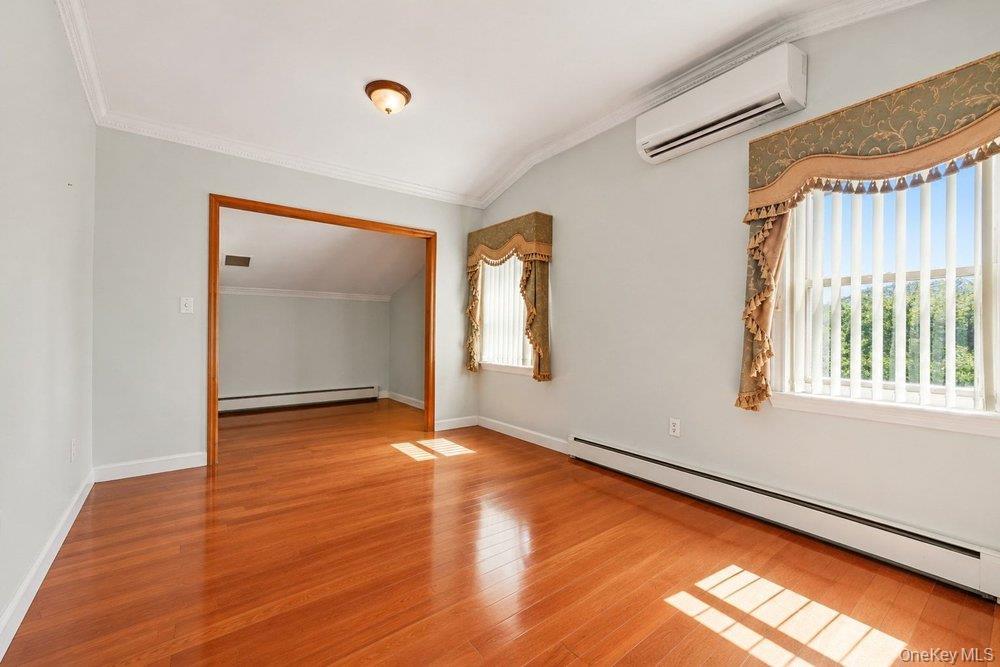 Single Family 233rd Street Queens, NY 11422, MLS-1015928-12