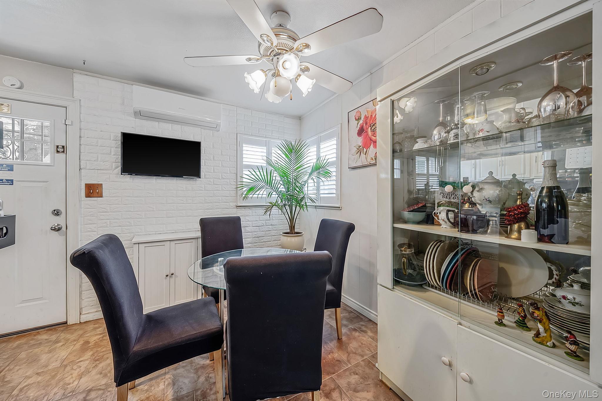 Single Family 238th Street Queens, NY 11422, MLS-1015948-14