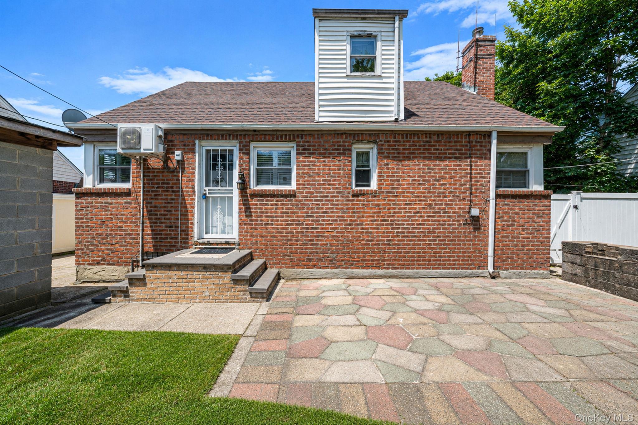 Single Family 238th Street Queens, NY 11422, MLS-1015948-7