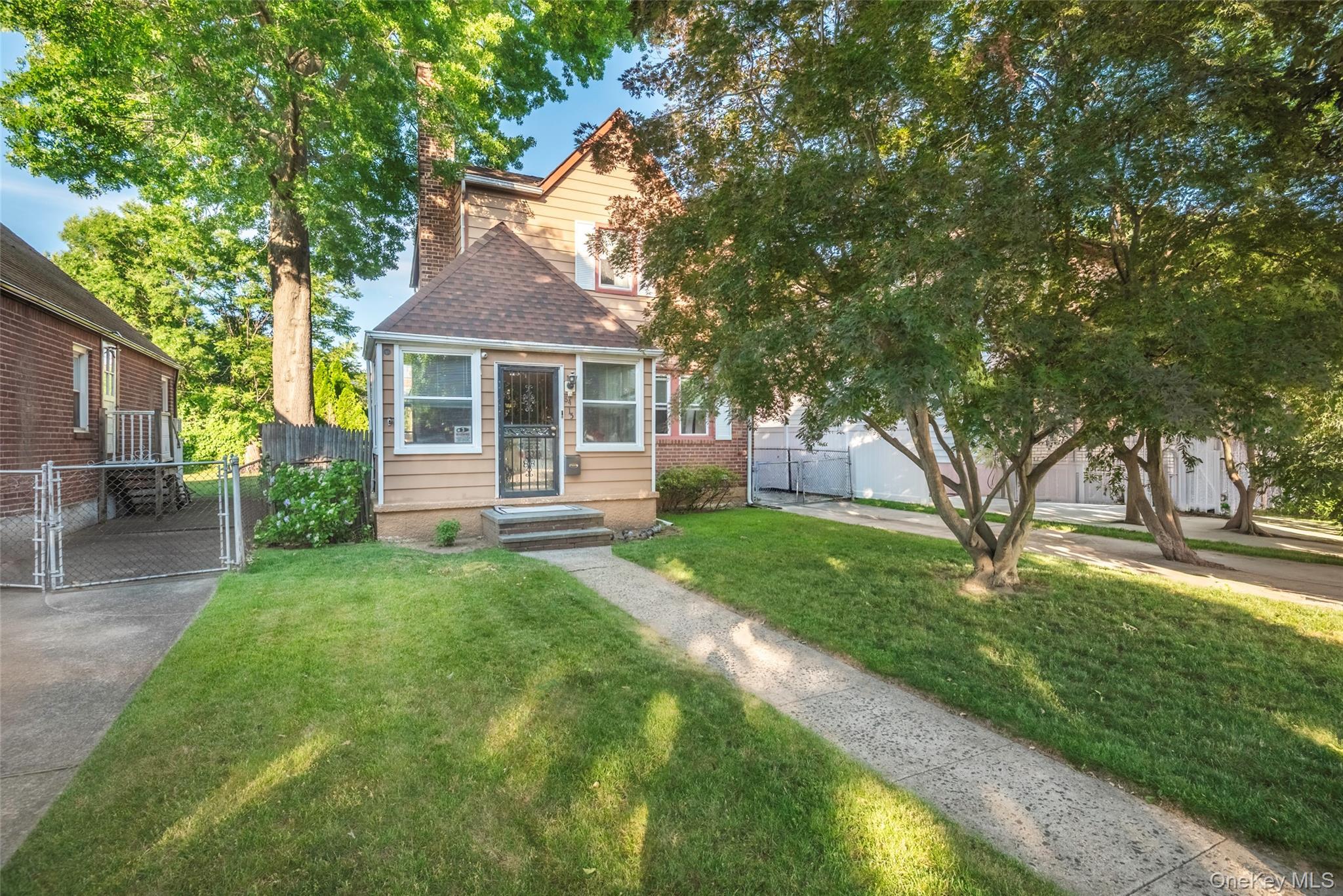 Single Family 253rd Street Queens, NY 11426, MLS-1015970-2