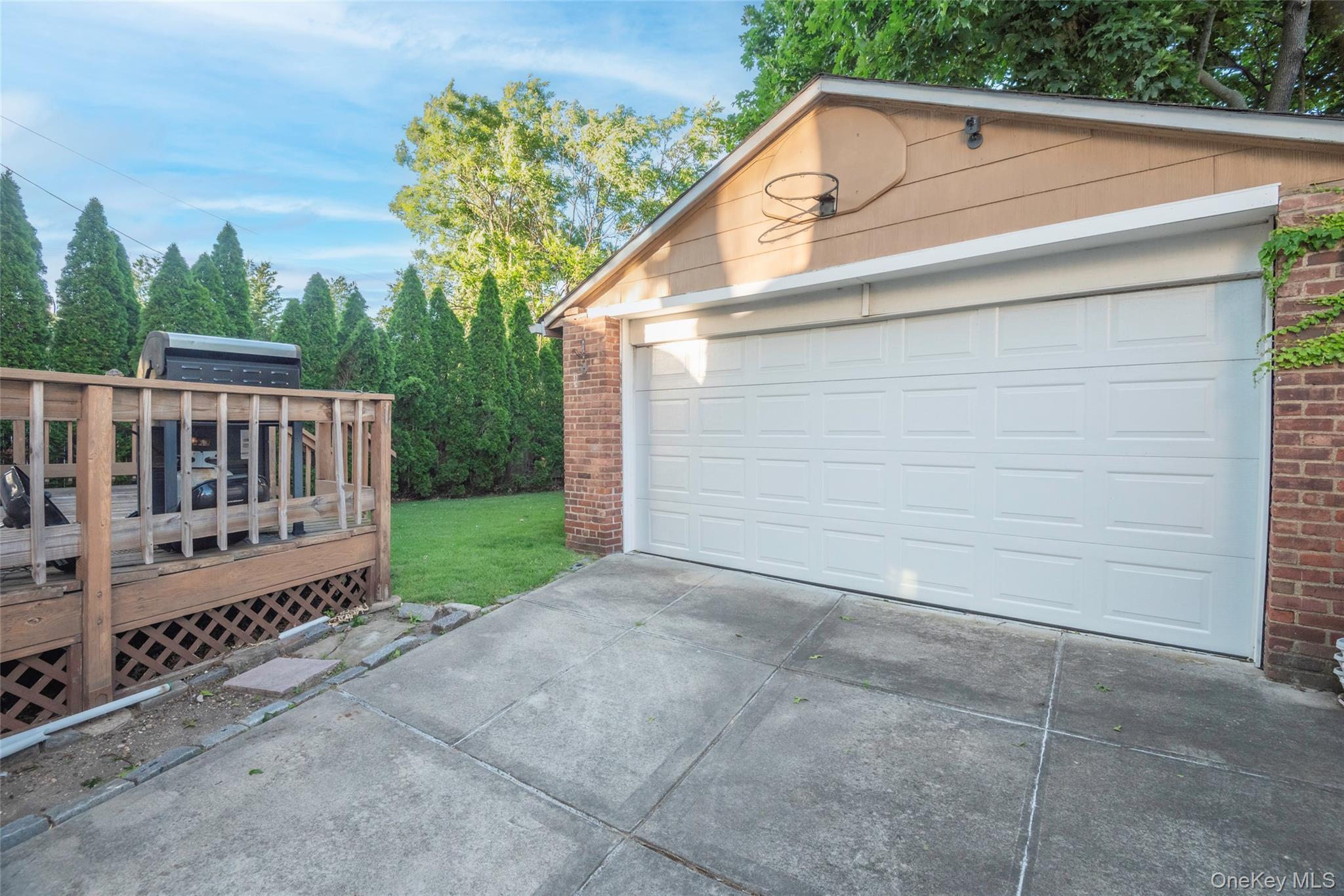 Single Family 253rd Street Queens, NY 11426, MLS-1015970-20