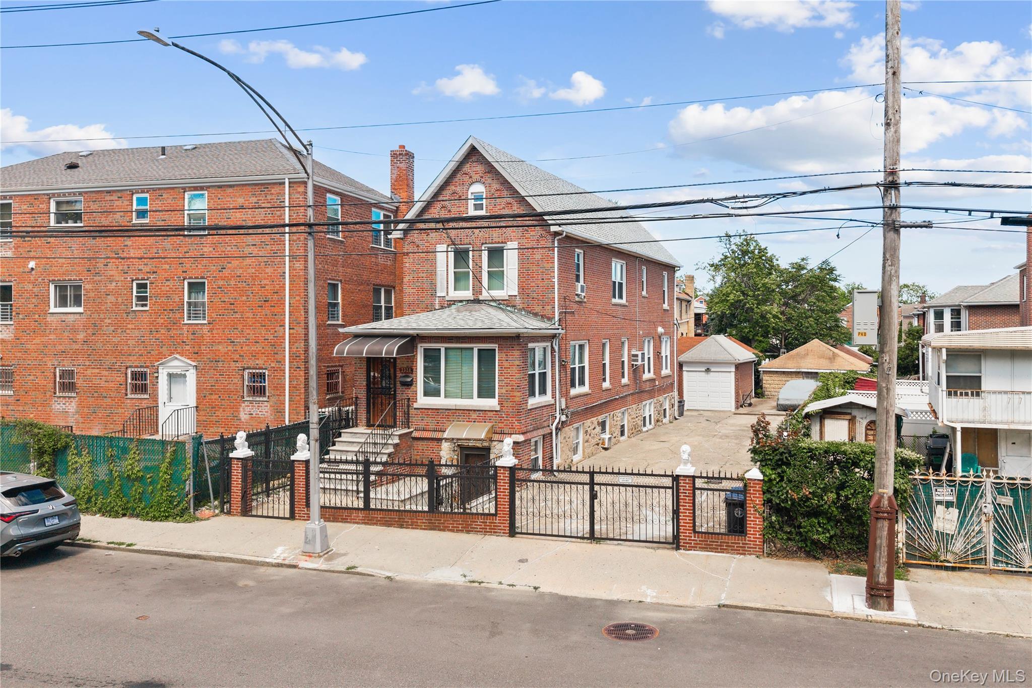 Single Family Williamsbridge Road Bronx, NY 10469, MLS-1015976-2