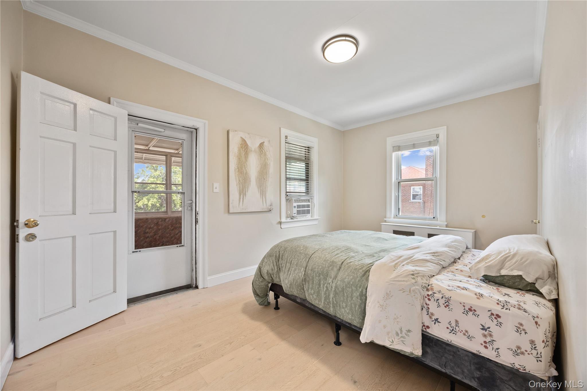 Single Family Williamsbridge Road Bronx, NY 10469, MLS-1015976-21