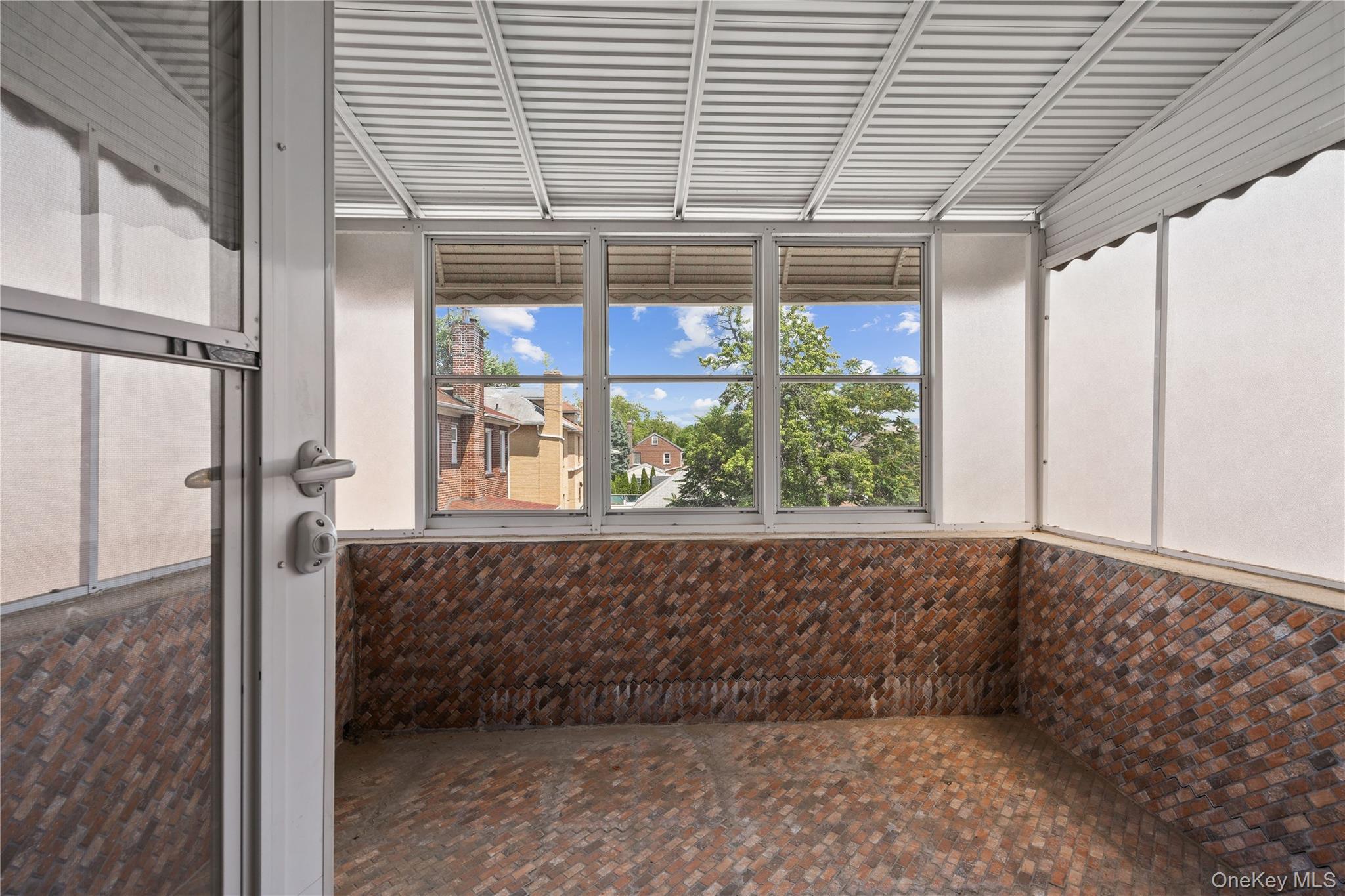 Single Family Williamsbridge Road Bronx, NY 10469, MLS-1015976-23