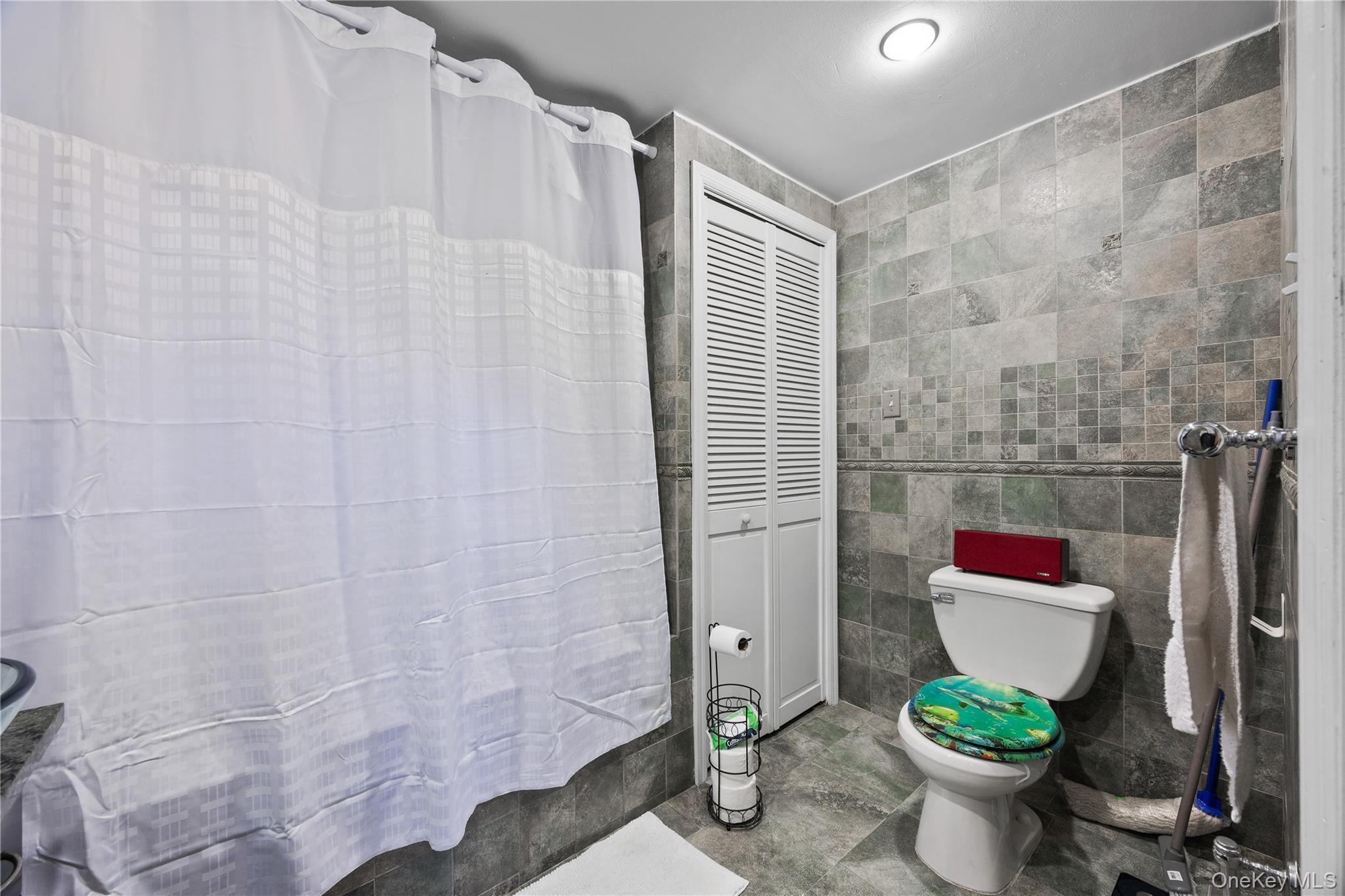 Single Family Williamsbridge Road Bronx, NY 10469, MLS-1015976-35