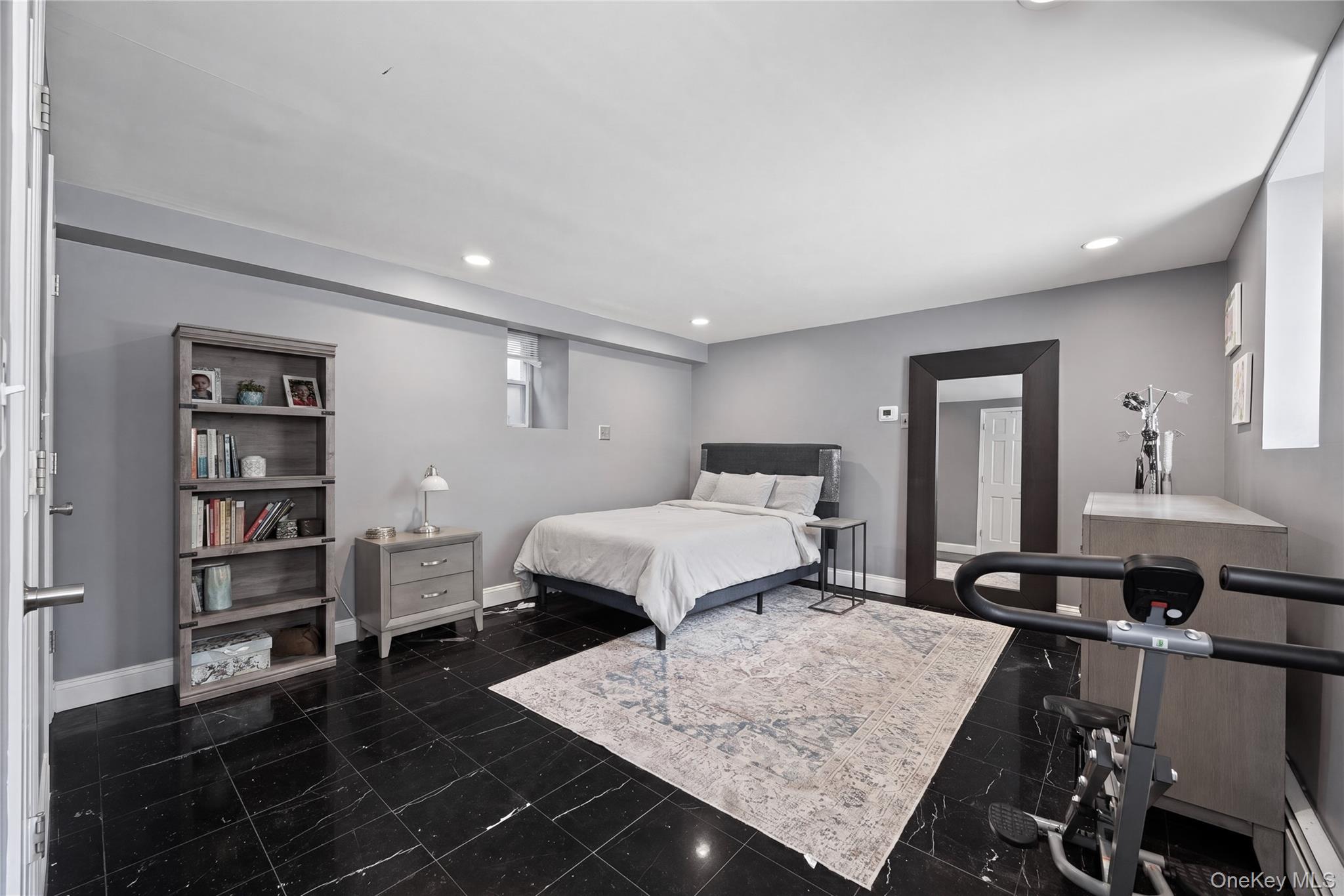Single Family Williamsbridge Road Bronx, NY 10469, MLS-1015976-41