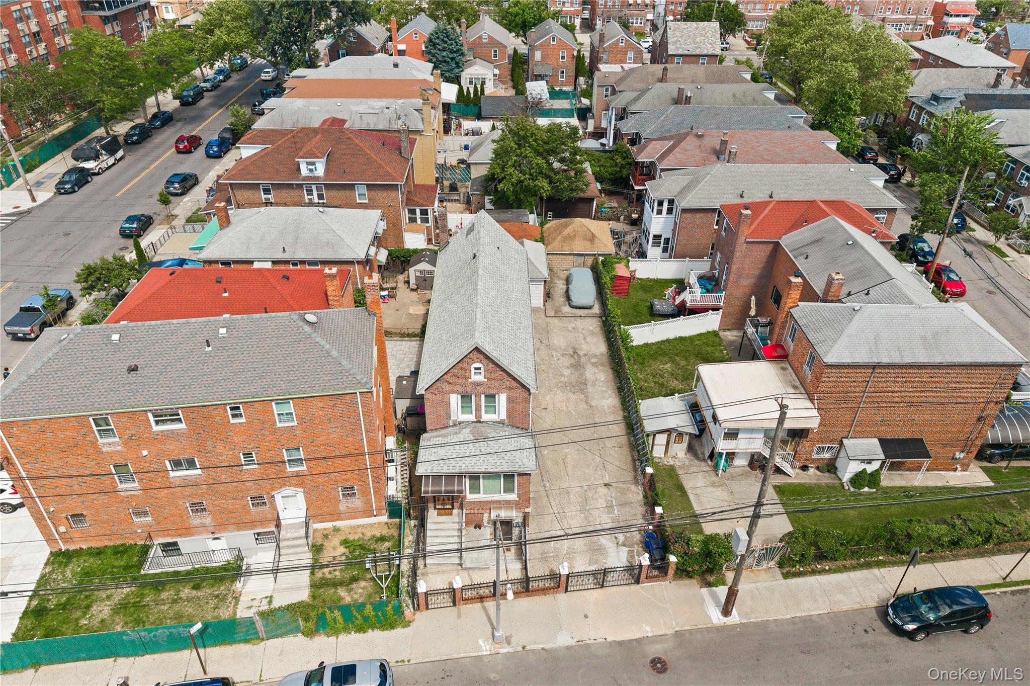 Single Family Williamsbridge Road Bronx, NY 10469, MLS-1015976-45