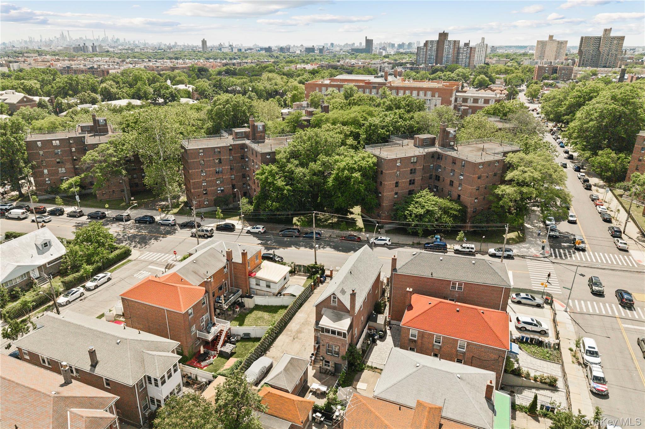Single Family Williamsbridge Road  Bronx, NY 10469, MLS-1015976-50