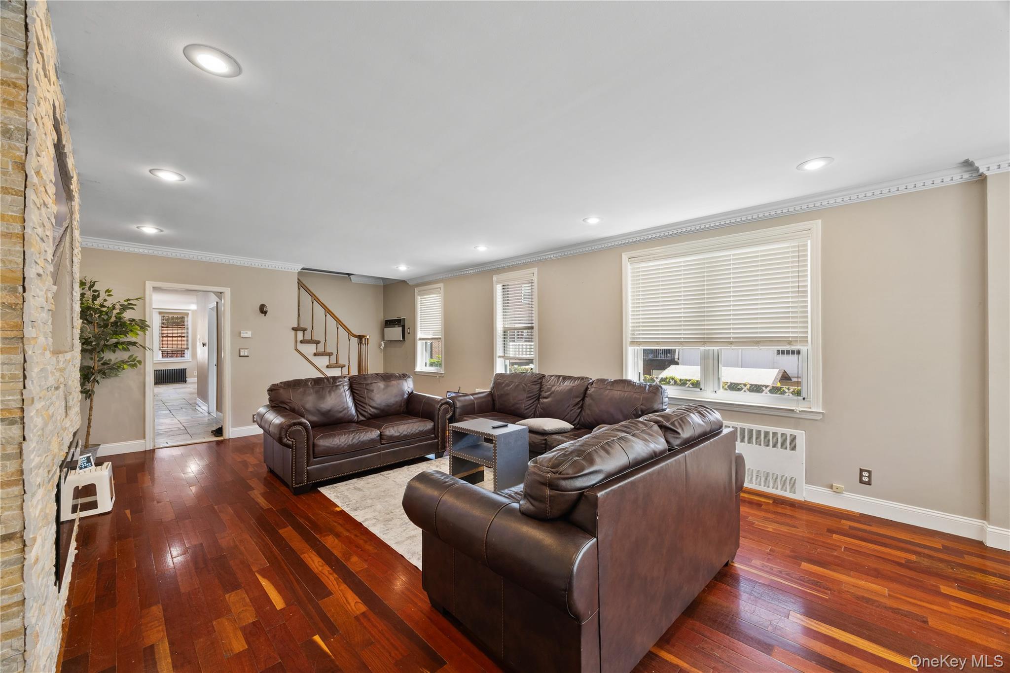 Single Family Williamsbridge Road Bronx, NY 10469, MLS-1015976-9