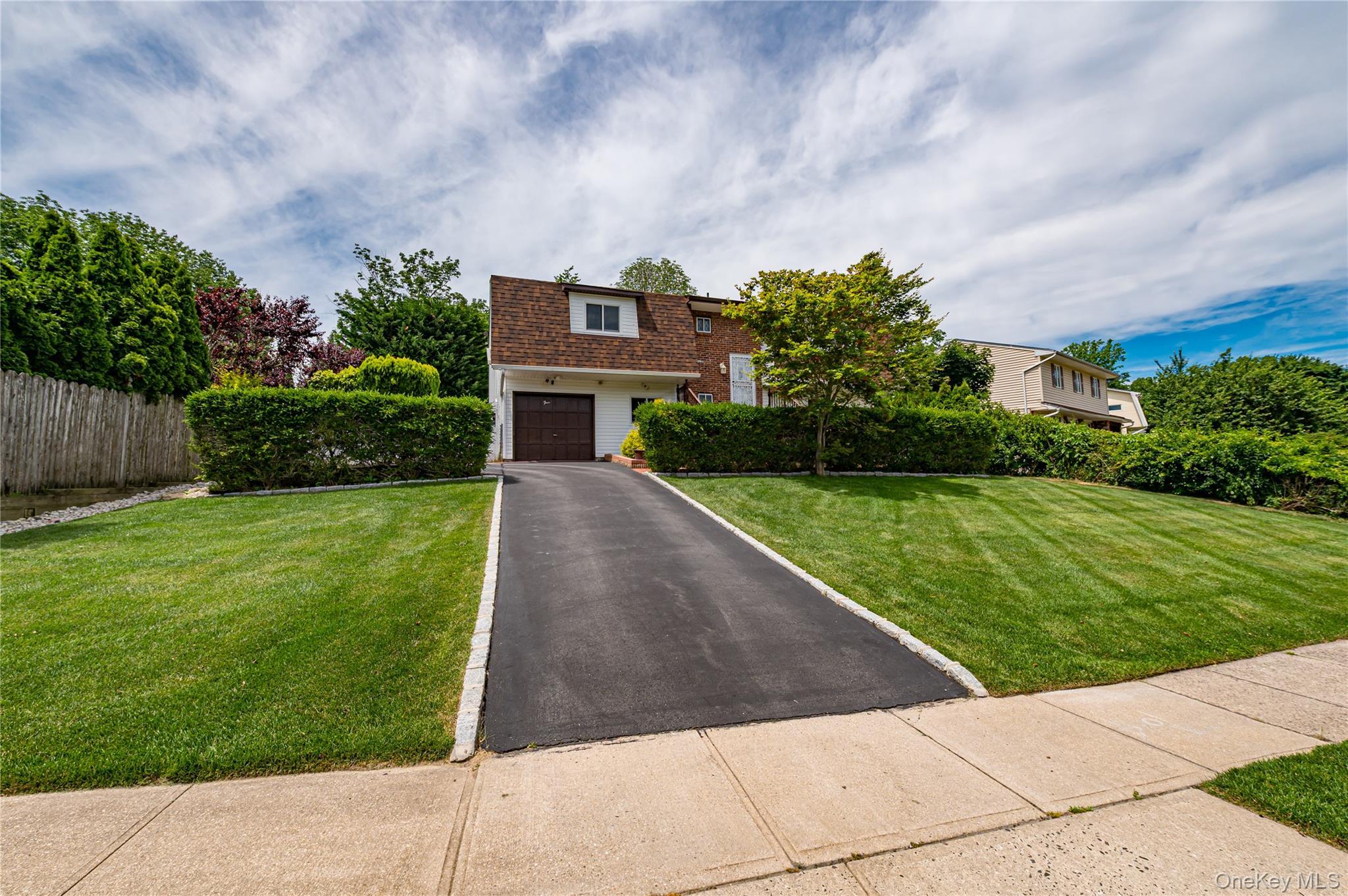 Single Family Bowman Lane  Suffolk County, NY 11754, MLS-1015982-2
