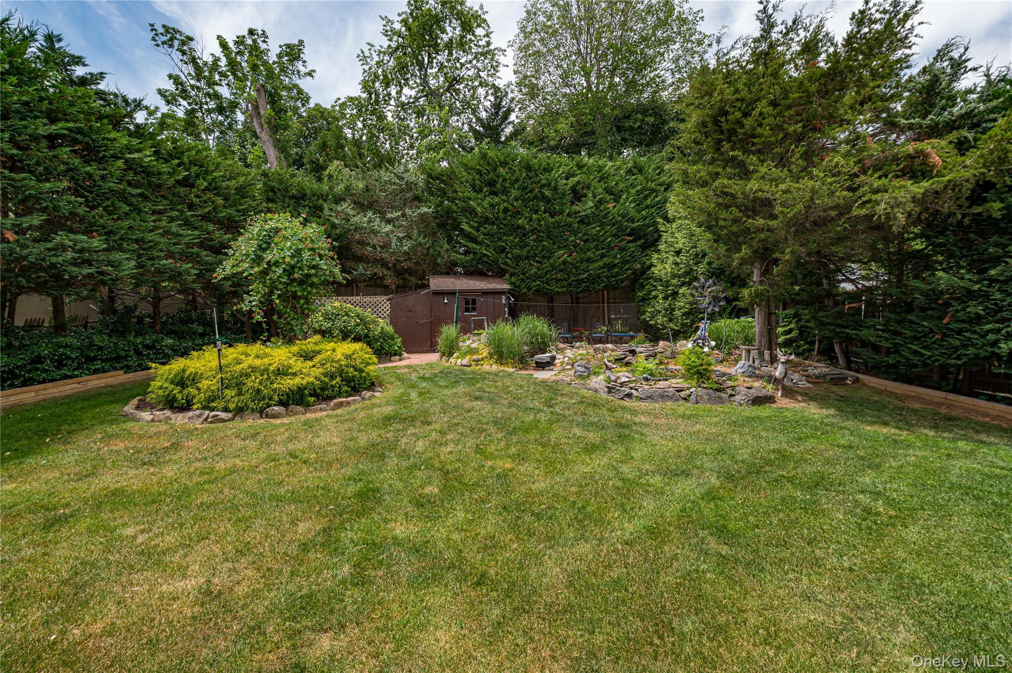 Single Family Bowman Lane  Suffolk County, NY 11754, MLS-1015982-26