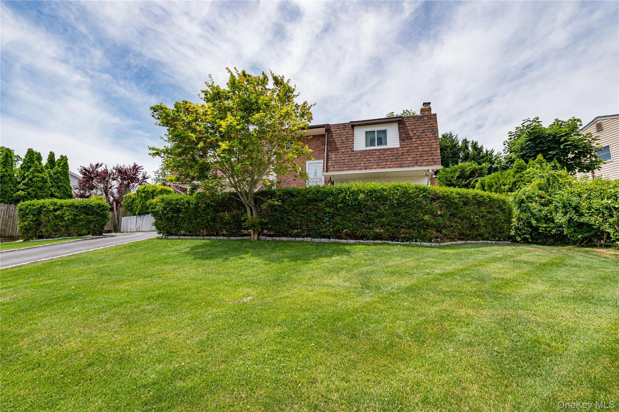 Single Family Bowman Lane  Suffolk County, NY 11754, MLS-1015982-3