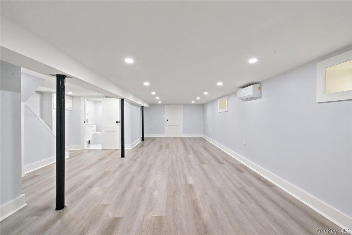 Single Family 209th Street Queens, NY 11361, MLS-1016019-27