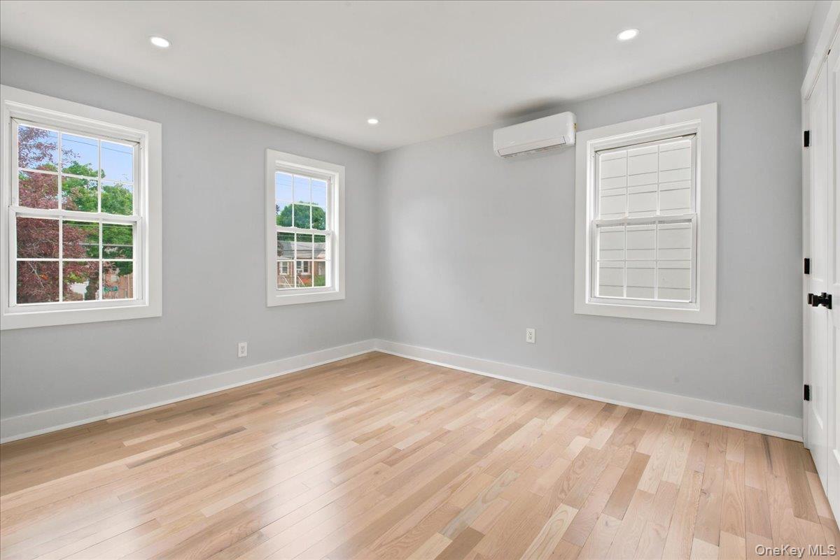 Single Family 209th Street Queens, NY 11361, MLS-1016019-35
