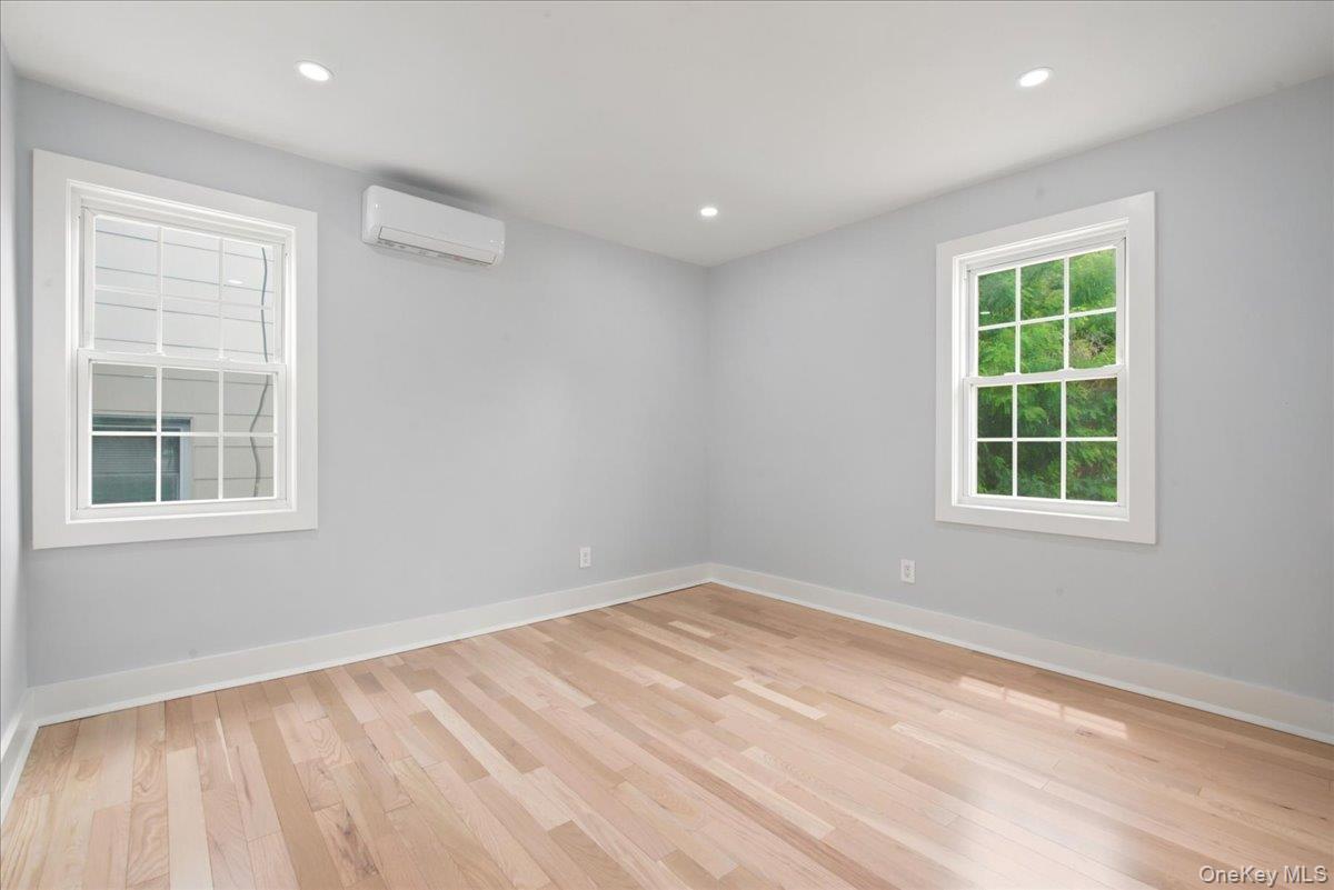 Single Family 209th Street Queens, NY 11361, MLS-1016019-38