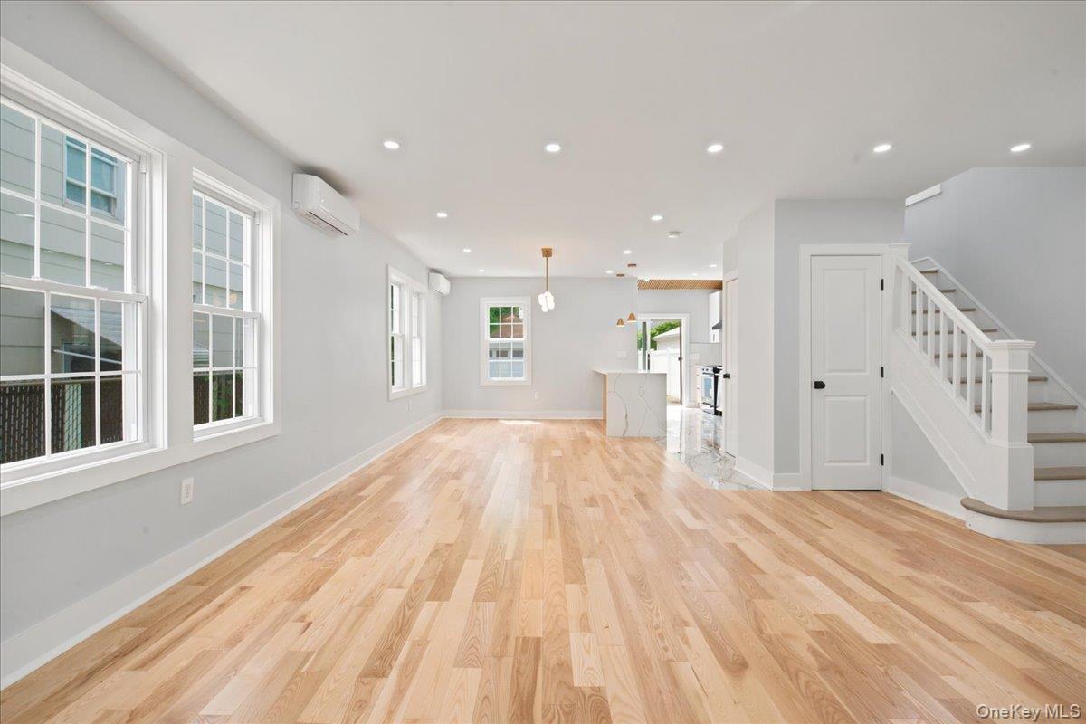 Single Family 209th Street Queens, NY 11361, MLS-1016019-9