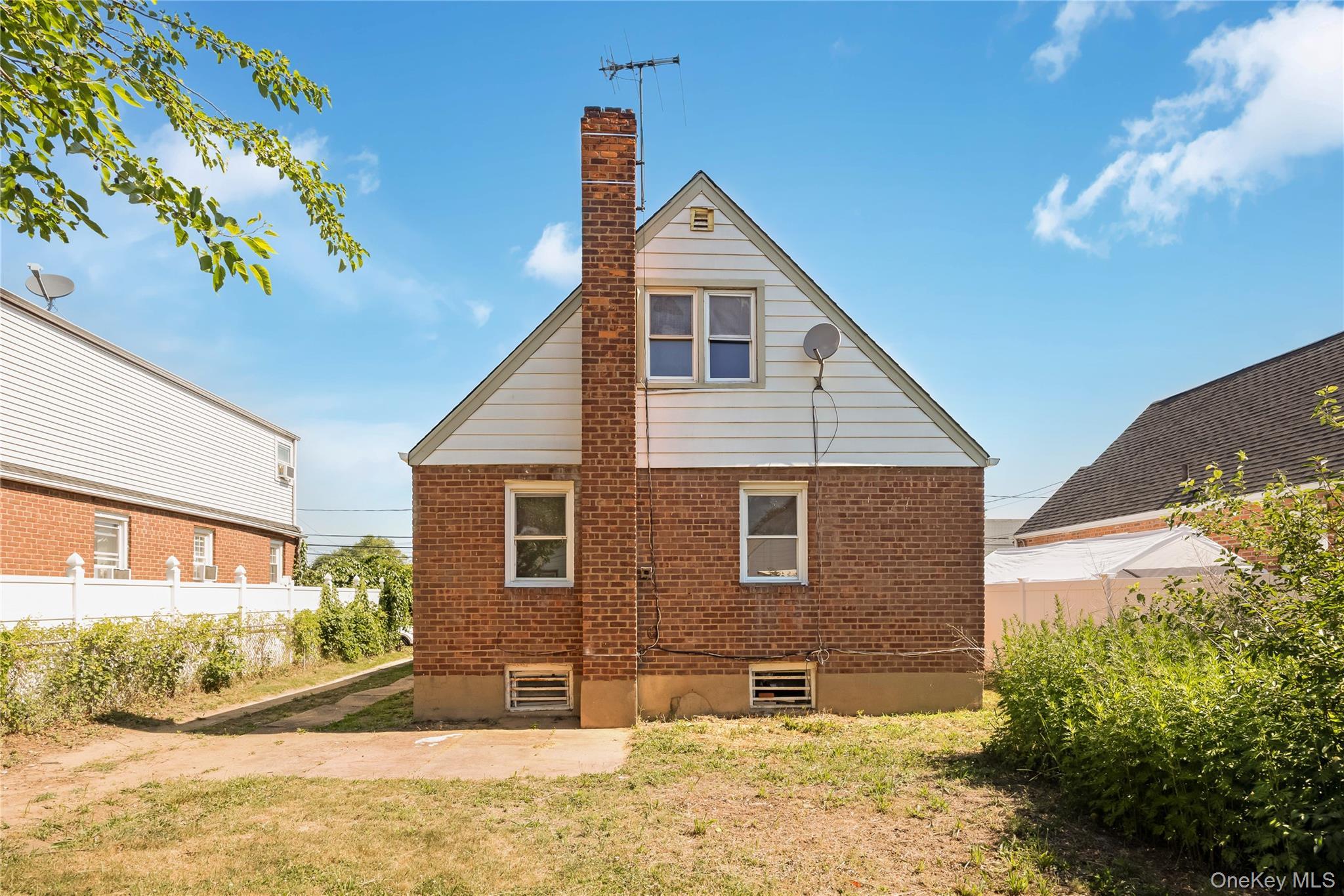 Single Family Viola Street Nassau County, NY 11580, MLS-1016039-10