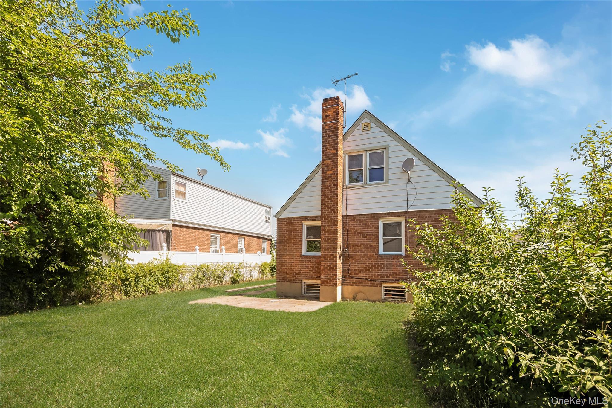 Single Family Viola Street Nassau County, NY 11580, MLS-1016039-11