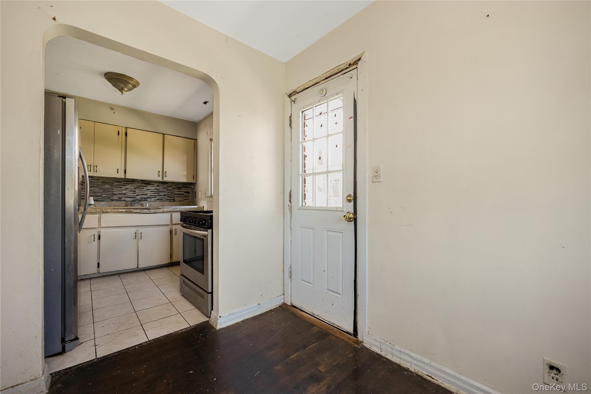 Single Family Viola Street Nassau County, NY 11580, MLS-1016039-22