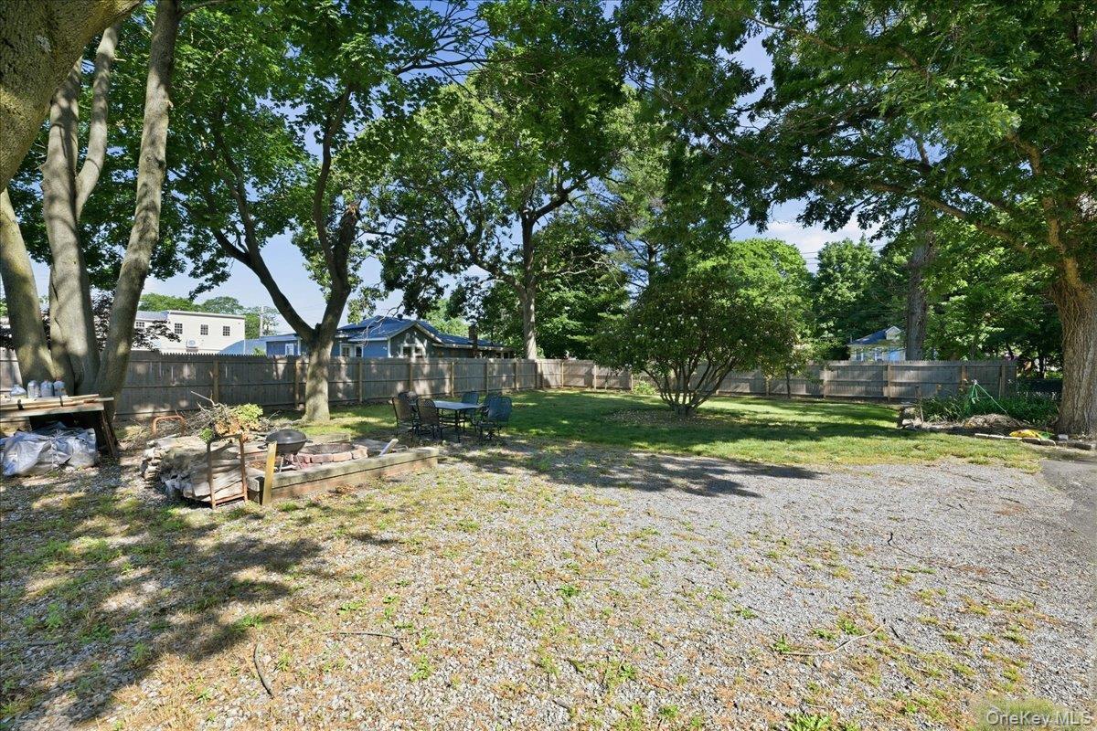 Single Family Thorne Street Suffolk County, NY 11779, MLS-1016062-26