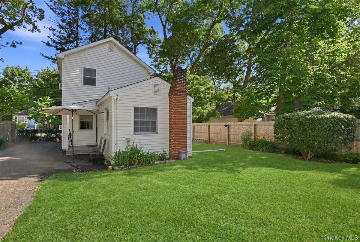 Single Family Thorne Street Suffolk County, NY 11779, MLS-1016062-28